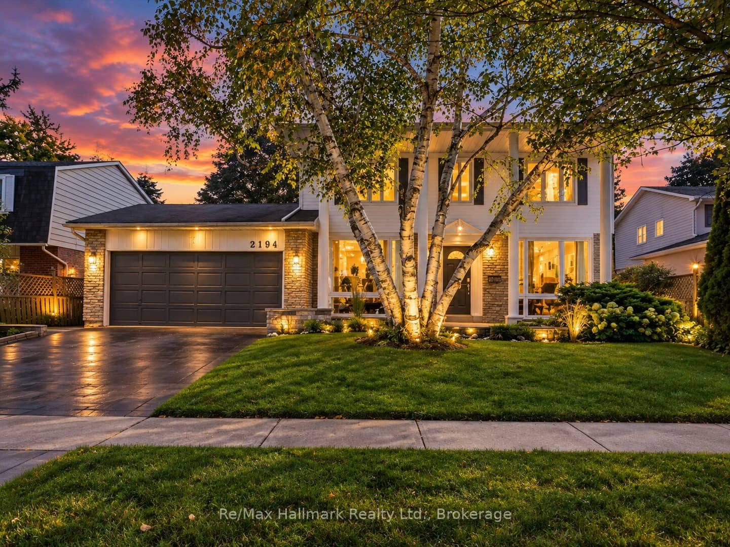 2194 Constance Drive, Oakville, ON L6J 5L4