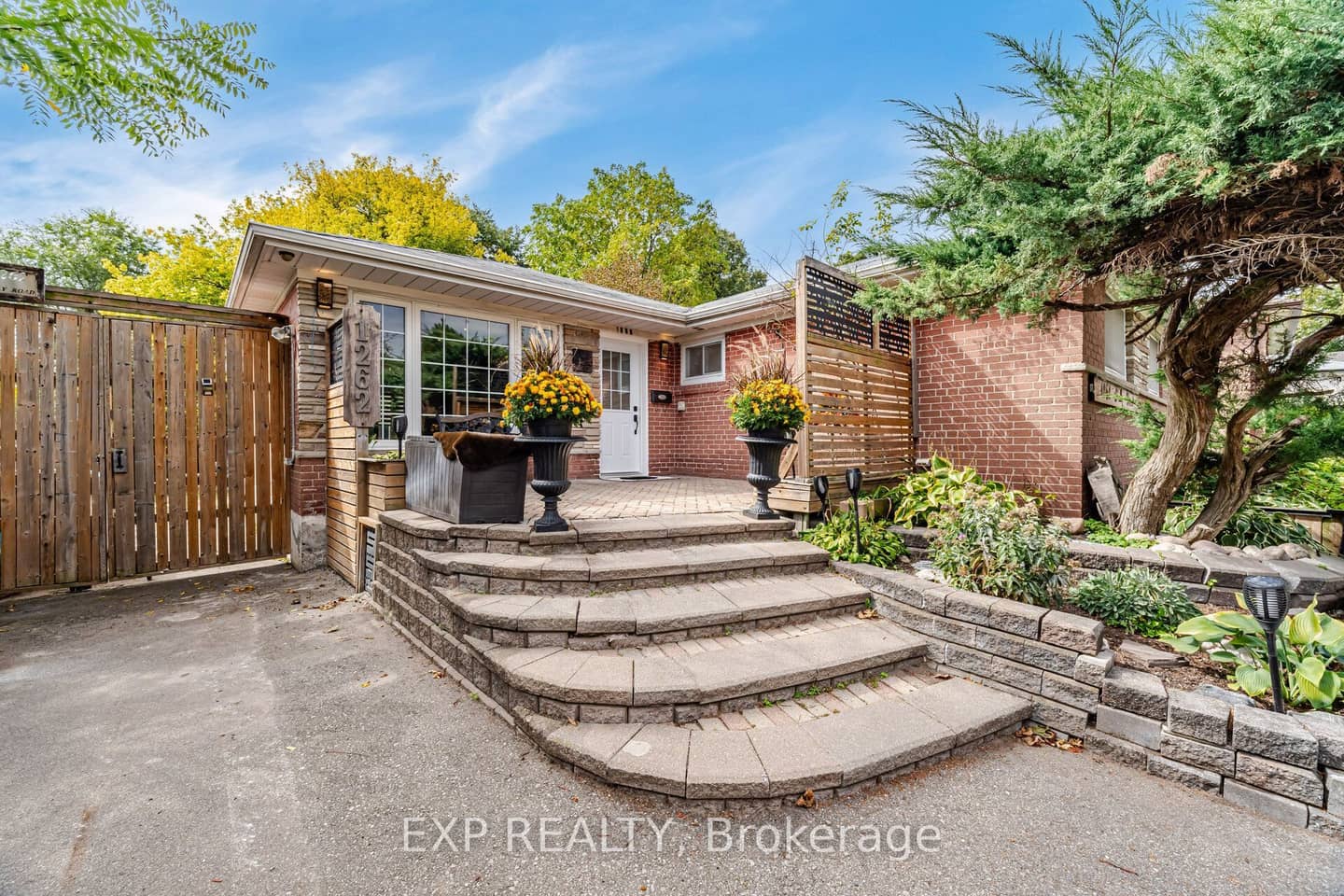 1262 Kelly Road, Mississauga, ON L5J 3T9