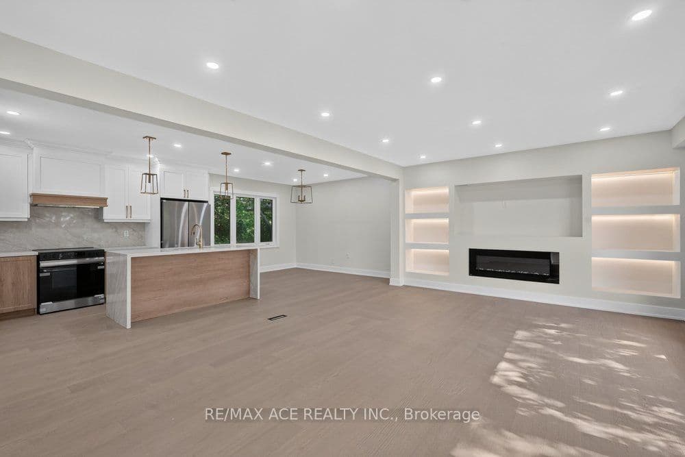11 Faircroft Boulevard, Toronto, ON M1N 2W9
