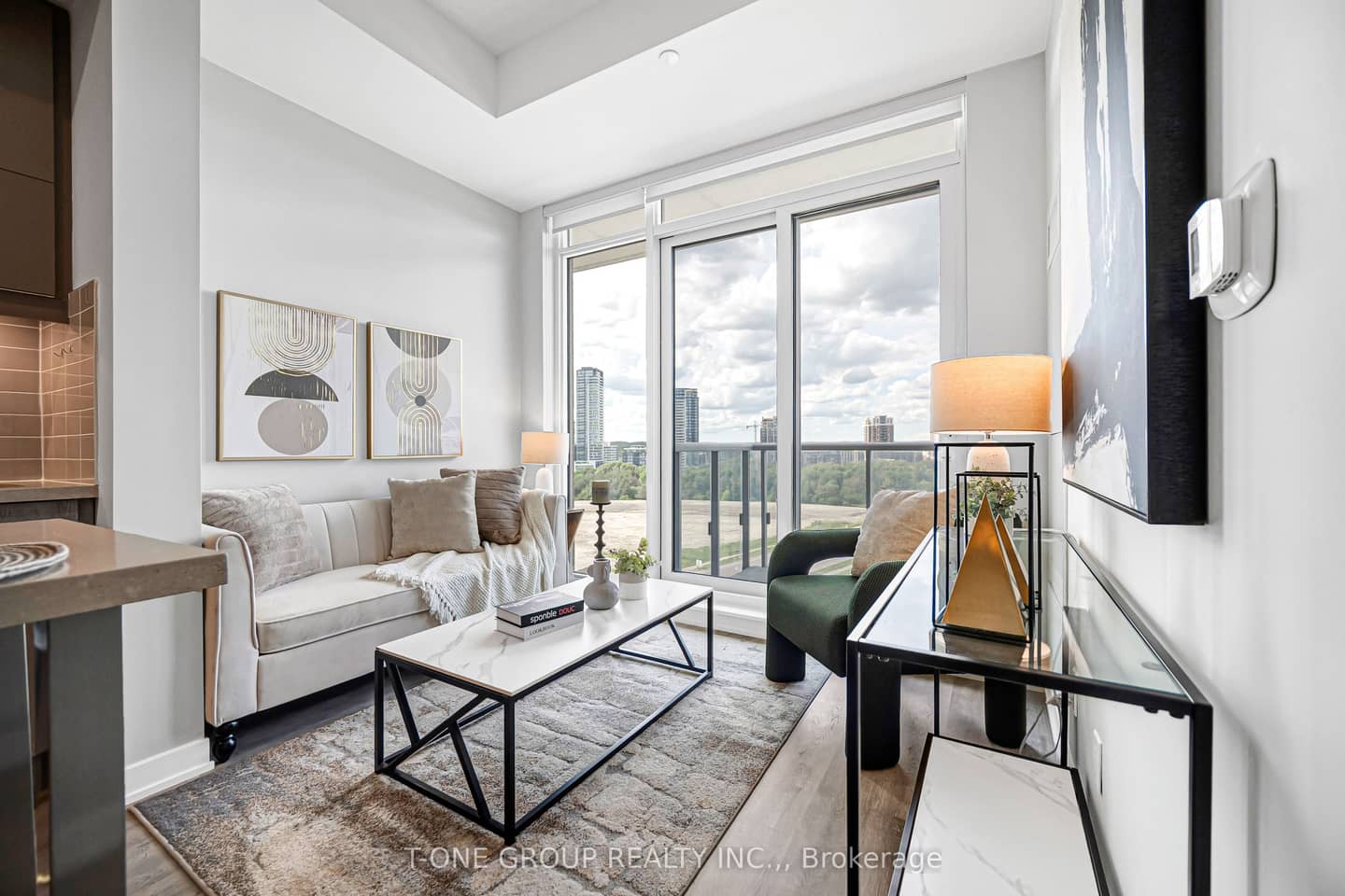 292 Verdale Crossing 1007, Markham, ON L6G 0H6