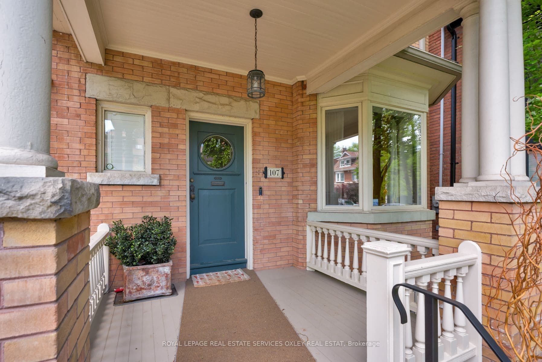 107 Roxborough Street W, Toronto, ON M5R 1T9