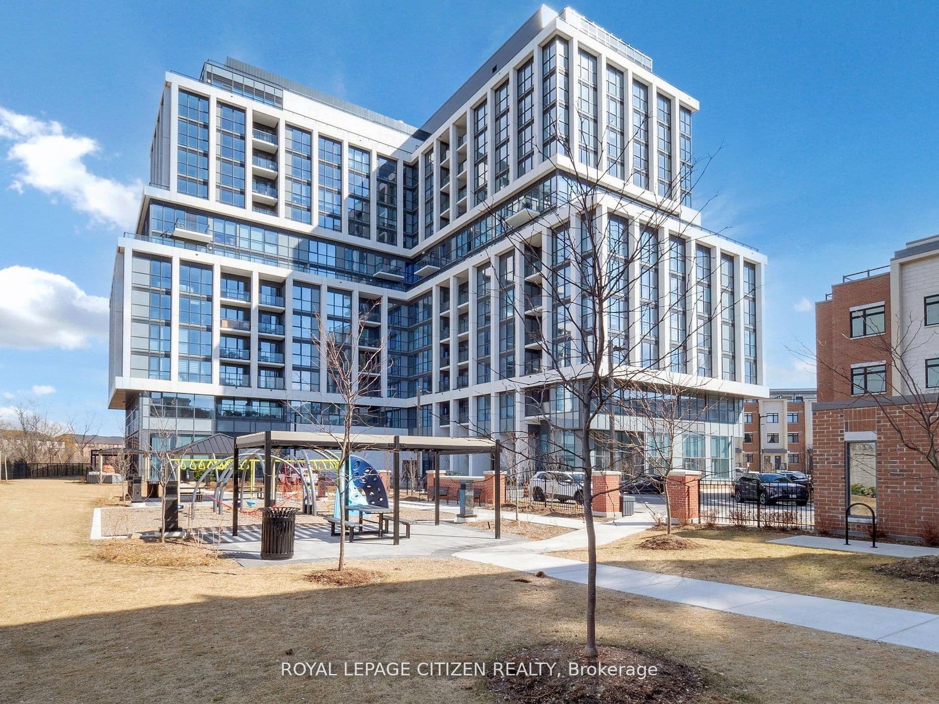 1063 Douglas McCurdy Comm 104, Mississauga, ON L5G 0C5