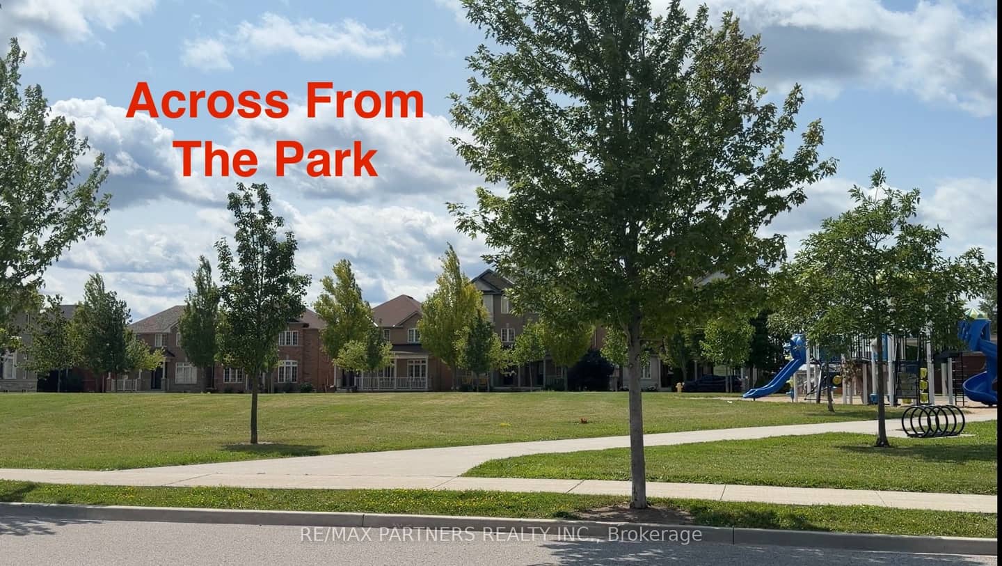2 Portia Street, Markham, ON L6B 0Z4