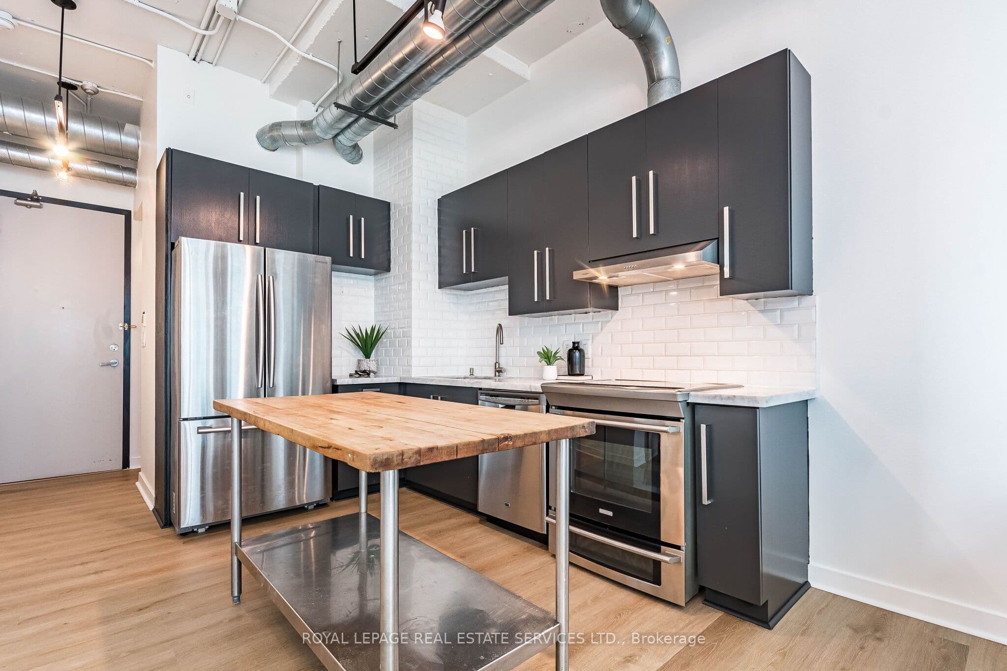 188 Eglinton Avenue E 508, Toronto, ON M4P 2X7