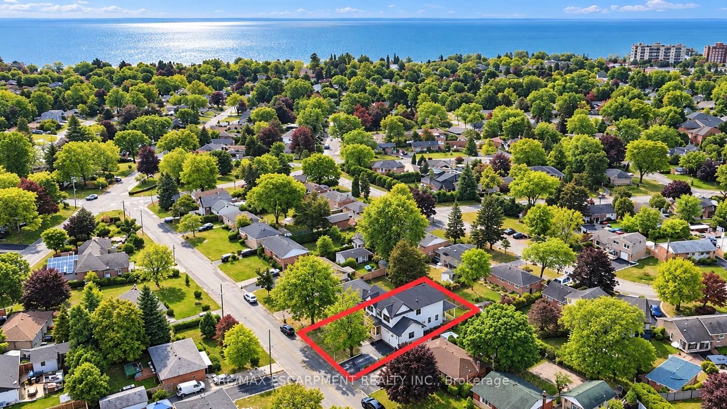 260 Kent Crescent, Burlington, ON L7L 4T1