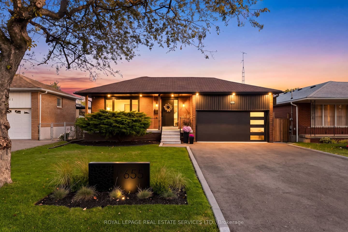 655 Netherton Crescent, Mississauga, ON L4Y 2M5