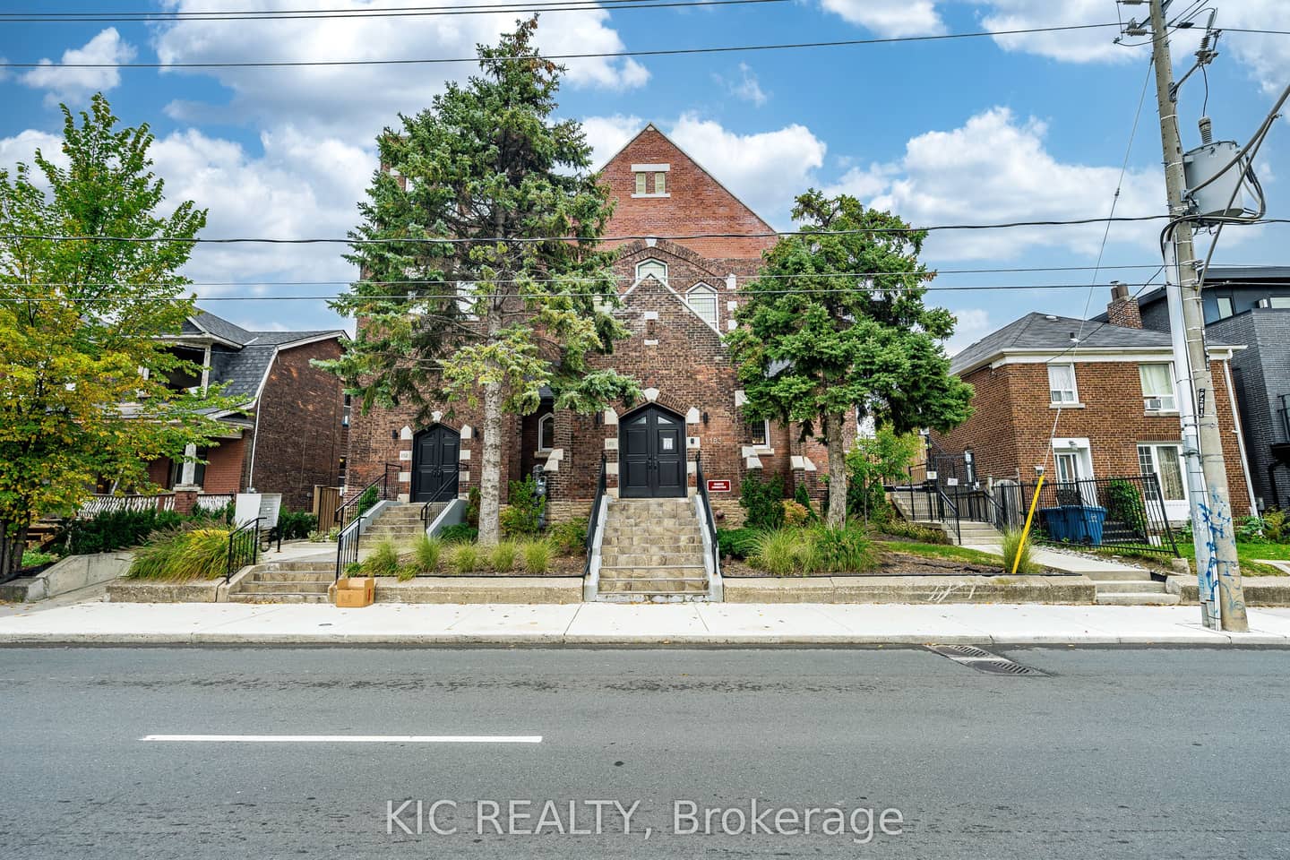 1183 Dufferin Street 111, Toronto, ON M6H 4B7