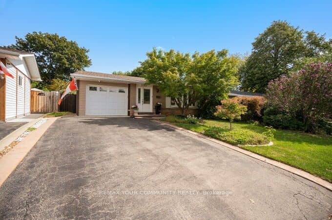 3202 Centennial Drive E, Burlington, ON L7M 1C2
