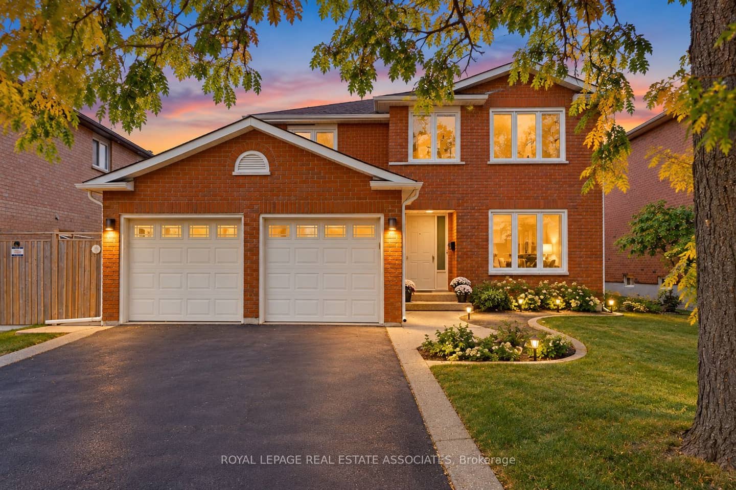 1410 Wakehurst Crescent, Oakville, ON L6J 6T6