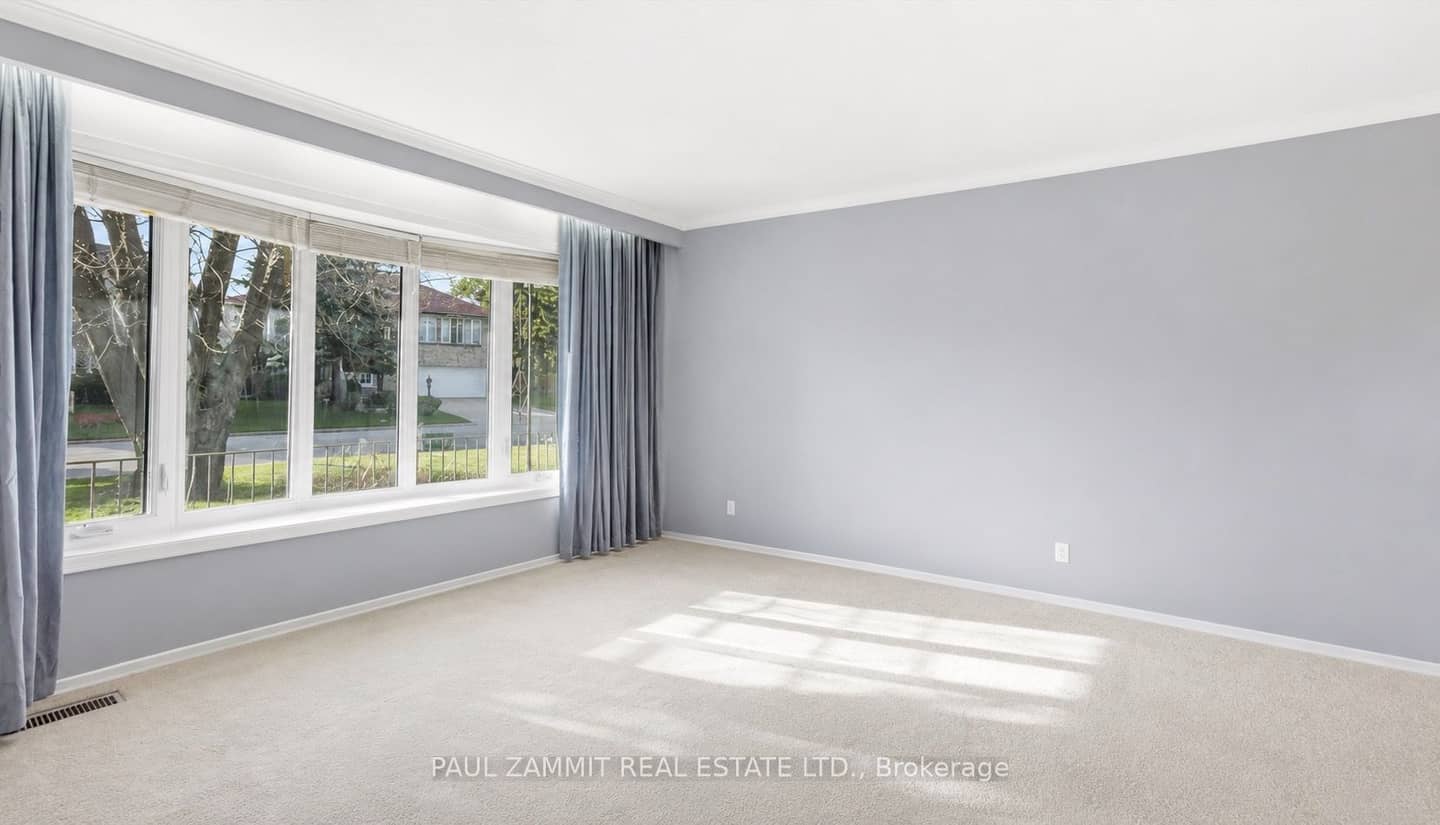 27 Ladyslipper Court, Markham, ON L3T 2S6