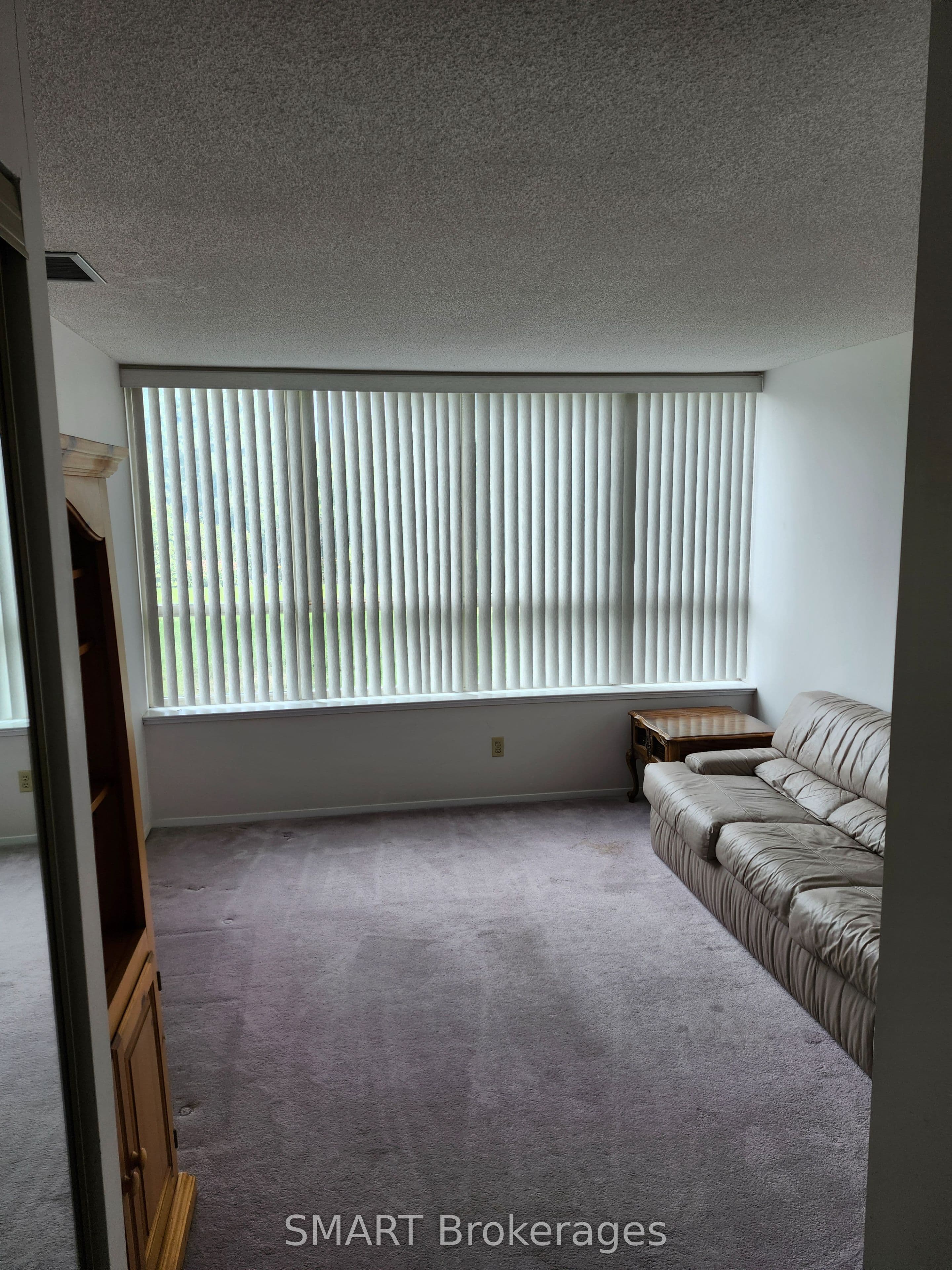 33 Weldrick Road E 103, Richmond Hill, ON L4C 8W4