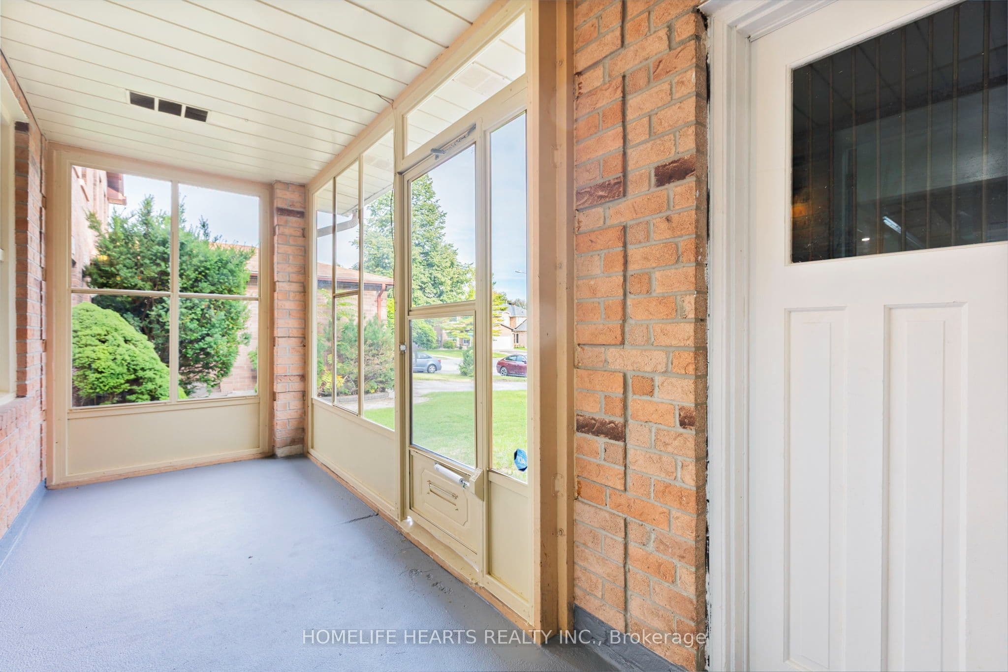36 Lachlan Drive, Ajax, ON L1T 1N6