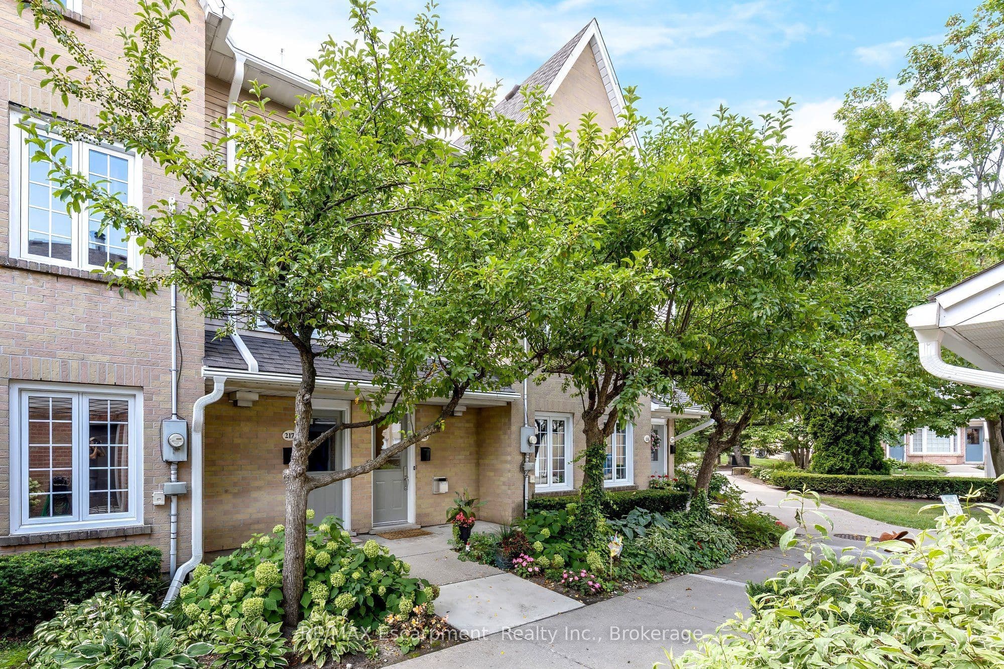 2110 Cleaver Avenue 218, Burlington, ON L7M 3Z3
