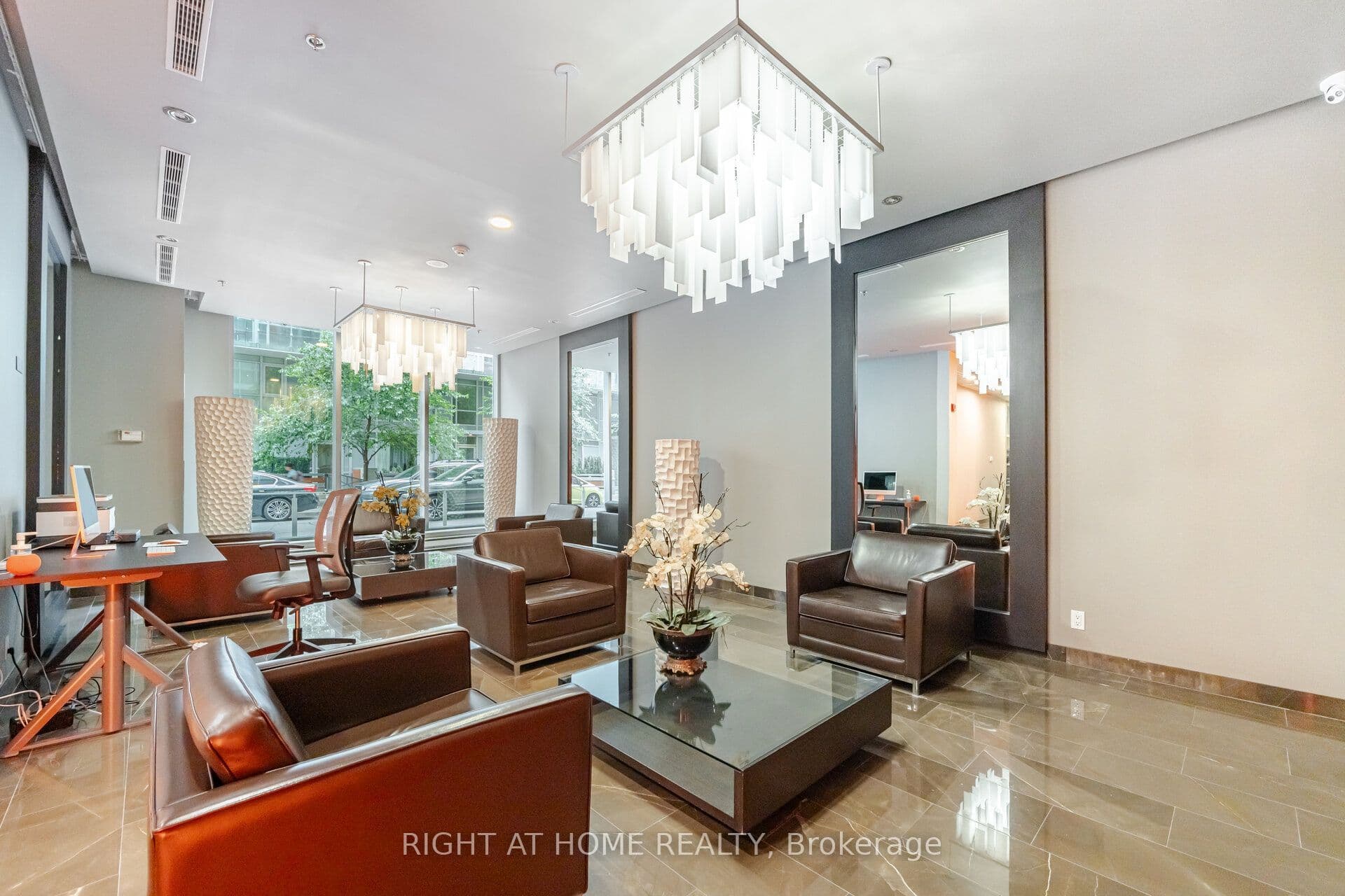 21 Nelson Street Lph01, Toronto, ON M5V 3H9