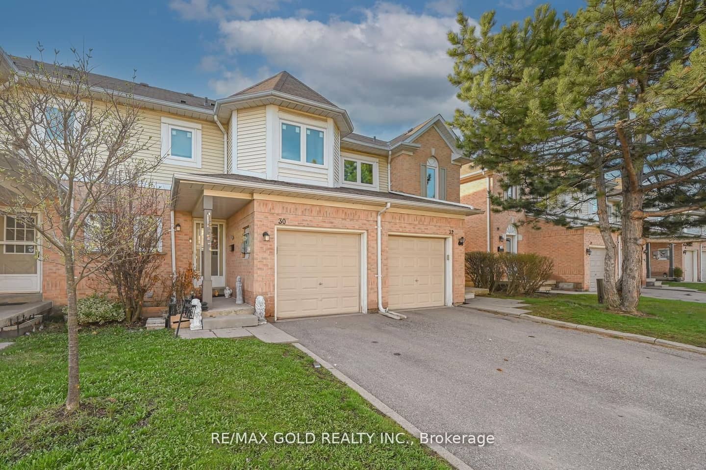 30 Wickstead Court, Brampton, ON L6R 1N8