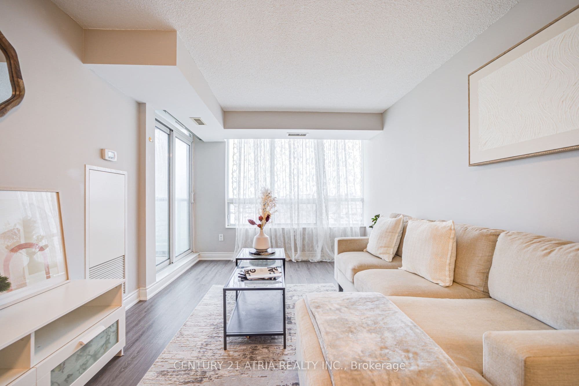 50 Brian Harrison Way 407, Toronto, ON M1P 5J4