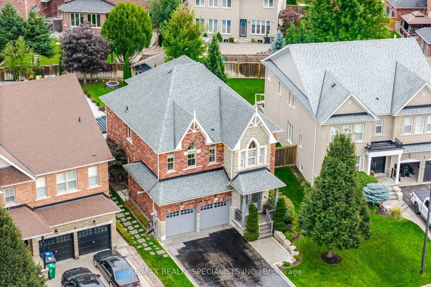 6 Mccandless Court, Caledon, ON L7C 3R7