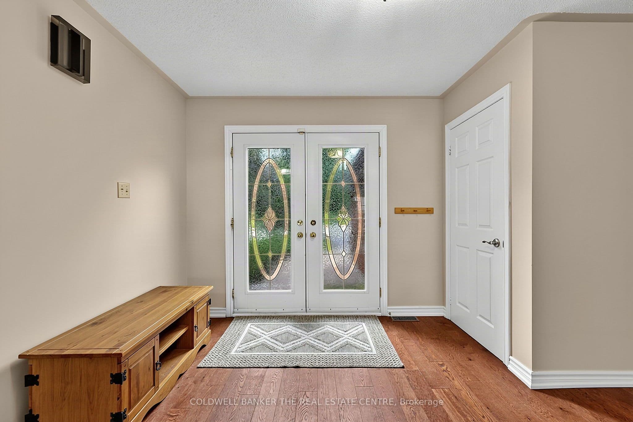 37 Falling Brook Drive, Barrie, ON L4N 7E9