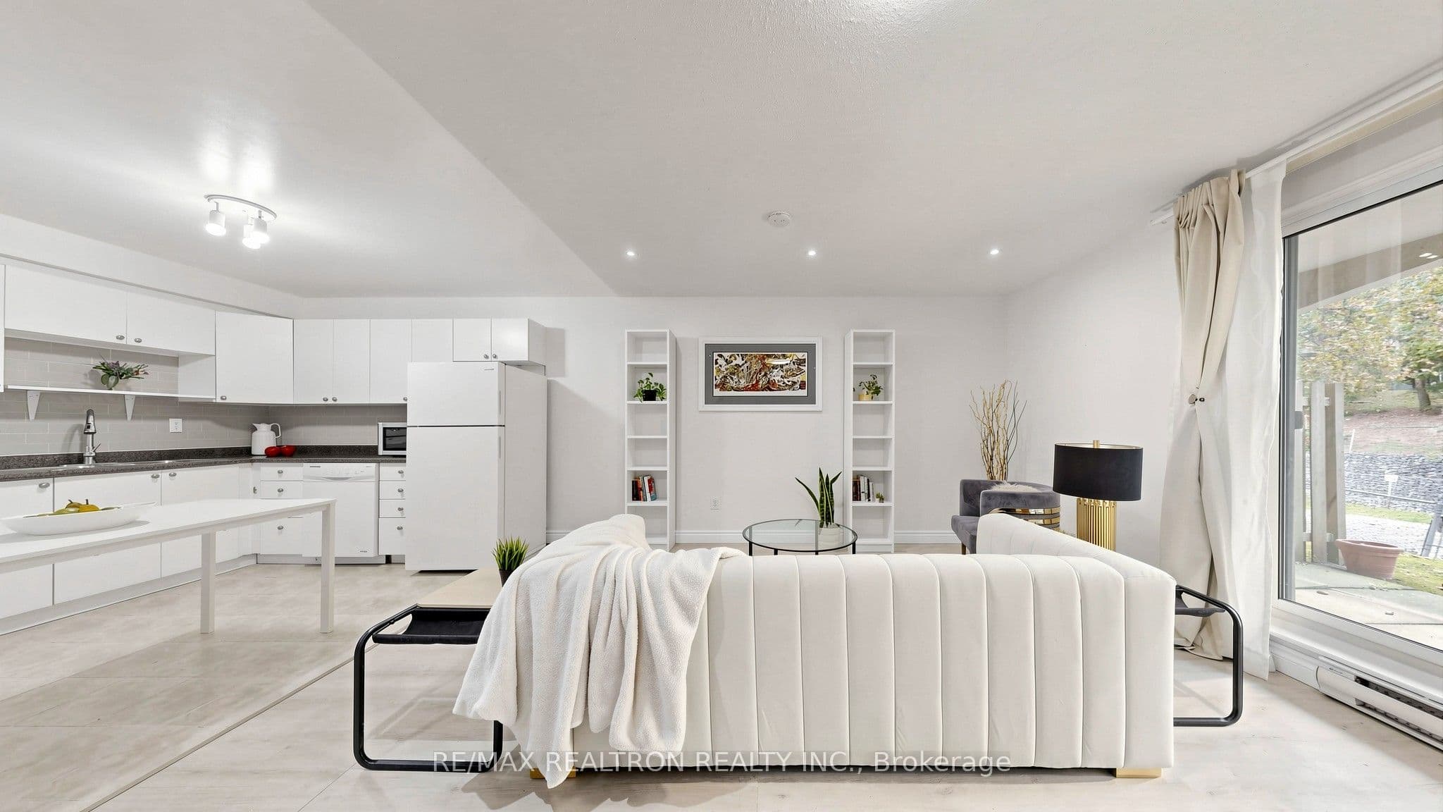 10 Moonstone Byway 151, Toronto, ON M2H 3J3