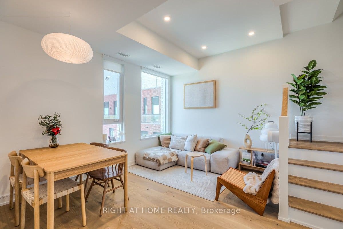 3100 Keele Street 1211, Toronto, ON M3M 2H4