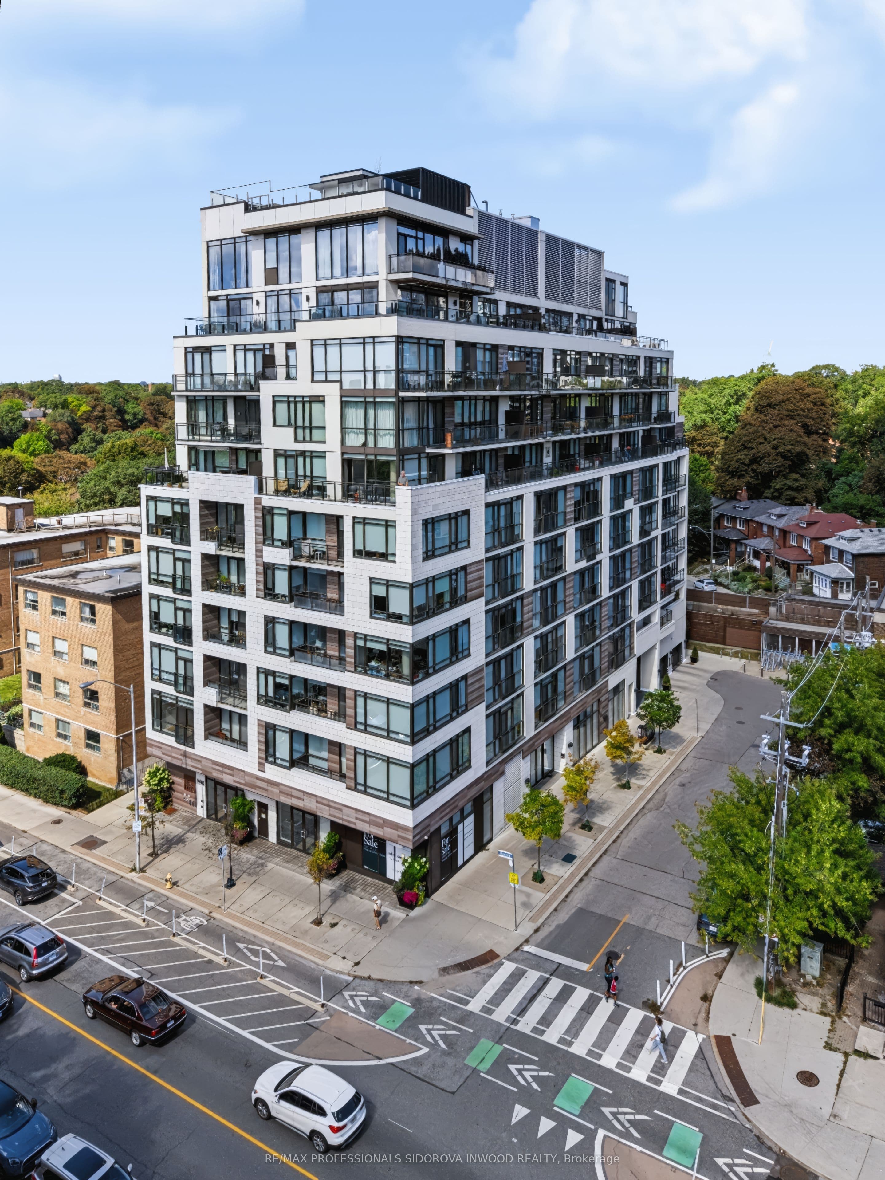 1990 Bloor Street W 607, Toronto, ON M6P 0B6