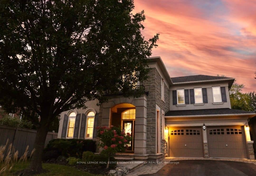 130 Innville Crescent, Oakville, ON L6L 0B8