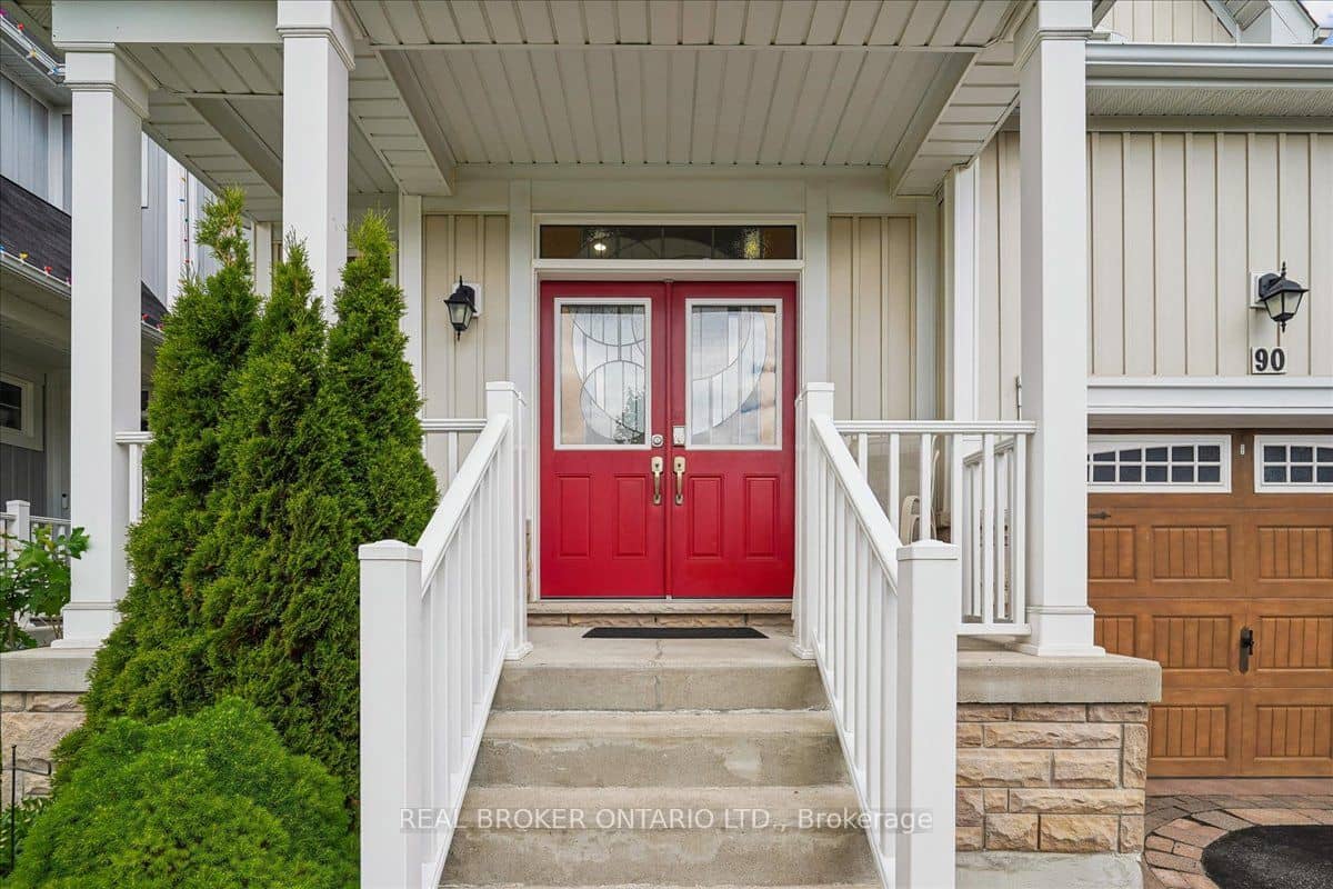90 Erskine Drive, Clarington, ON L1B 0C8