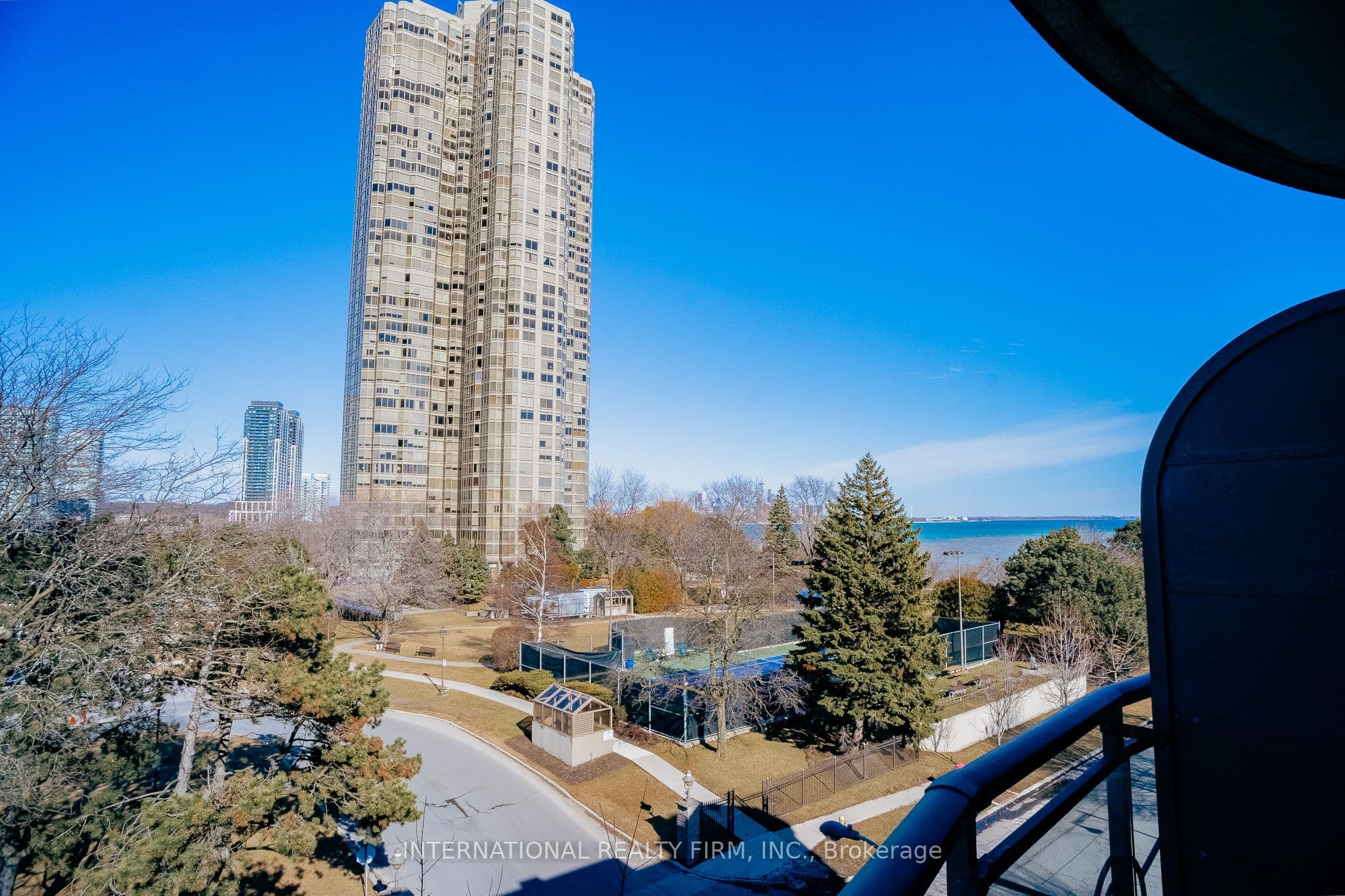 80 Palace Pier Court PH502, Toronto, ON M8V 4C1