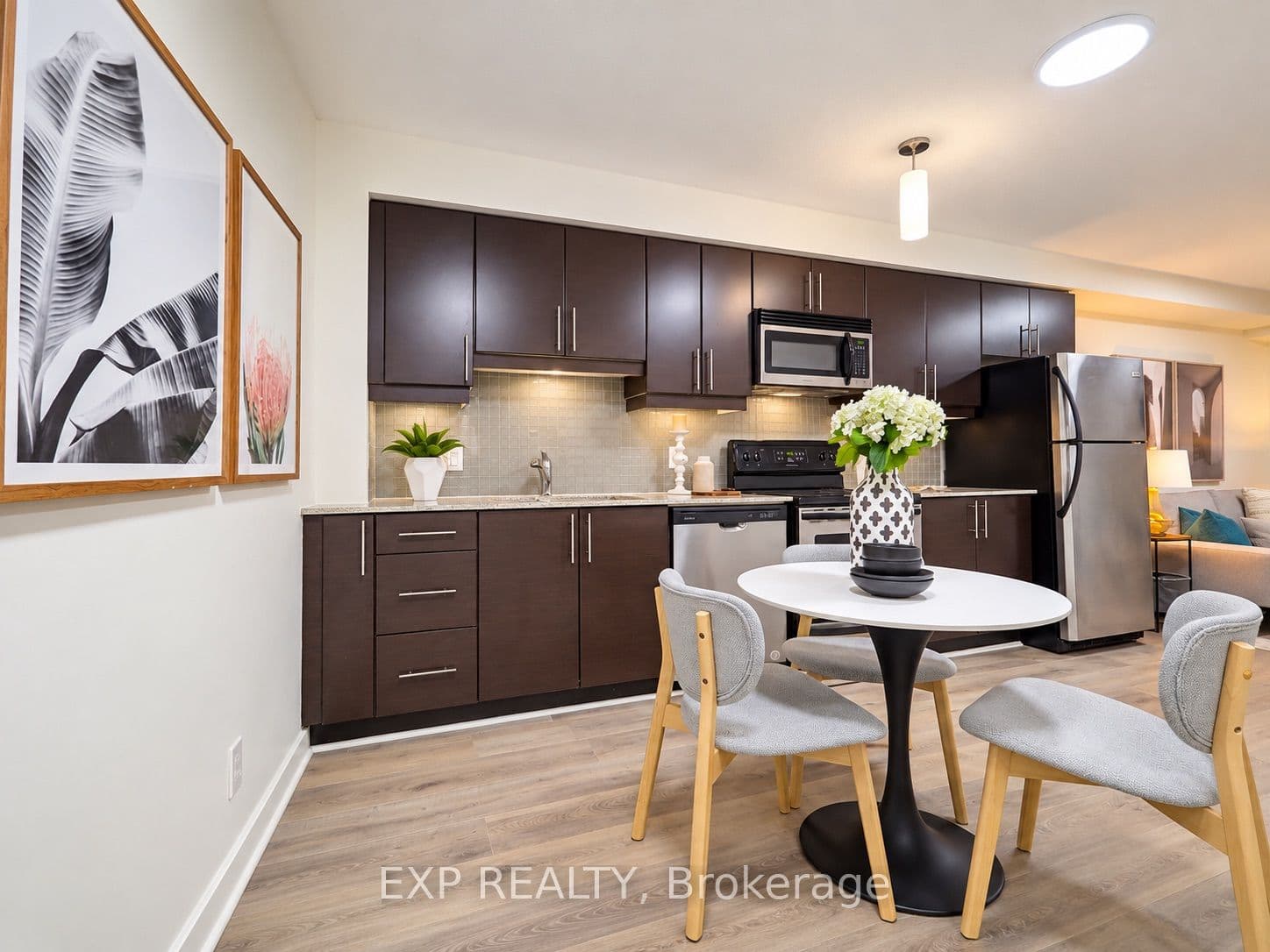 18 Harbour Street 703, Toronto, ON M5J 2Z6