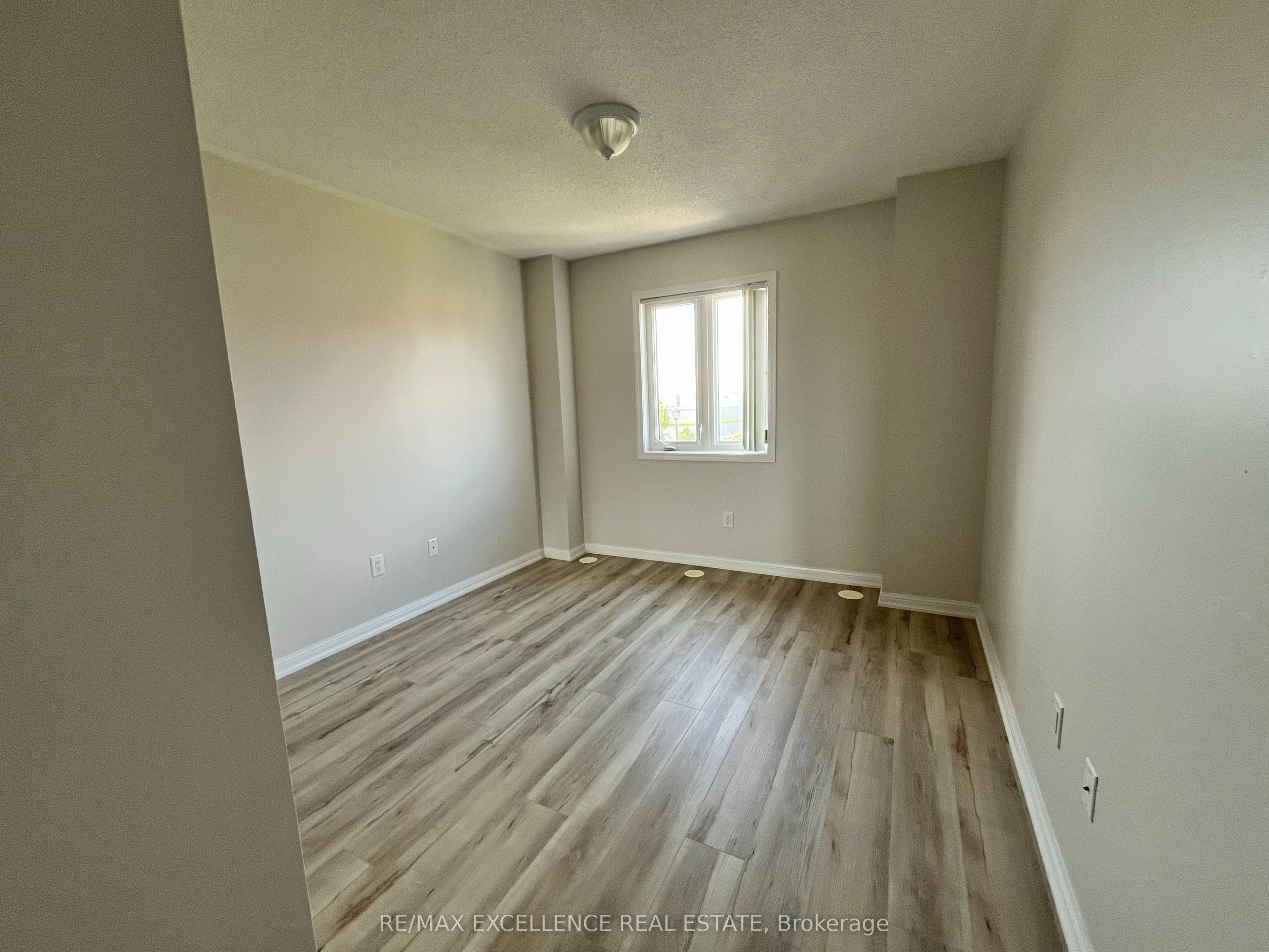 250 Sunny Meadow Boulevard 180, Brampton, ON L6R 3Y6