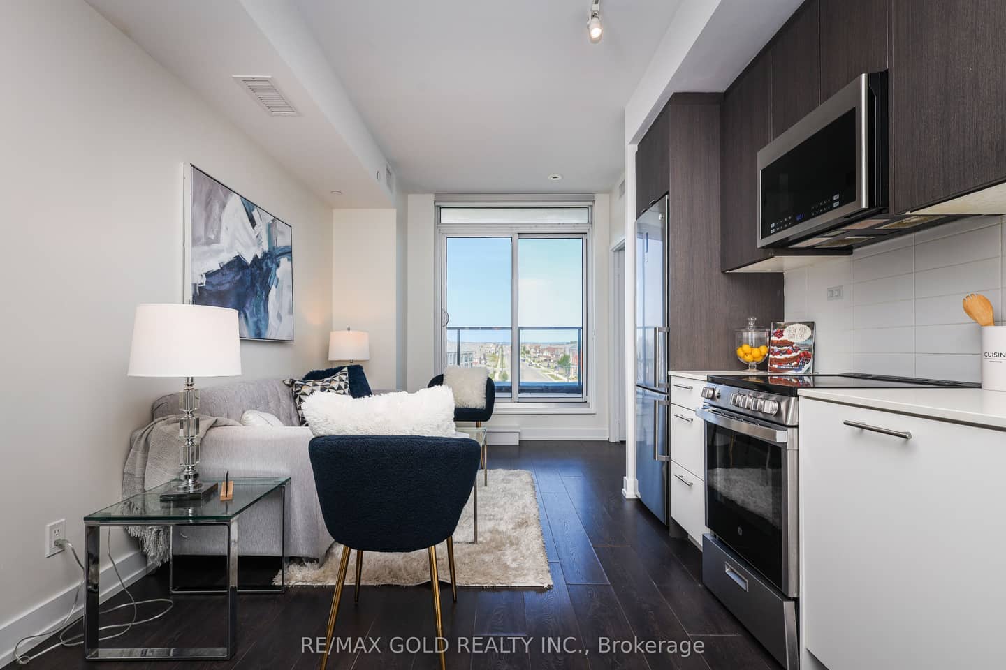 225 veterans Drive 408, Brampton, ON L7A 5L7