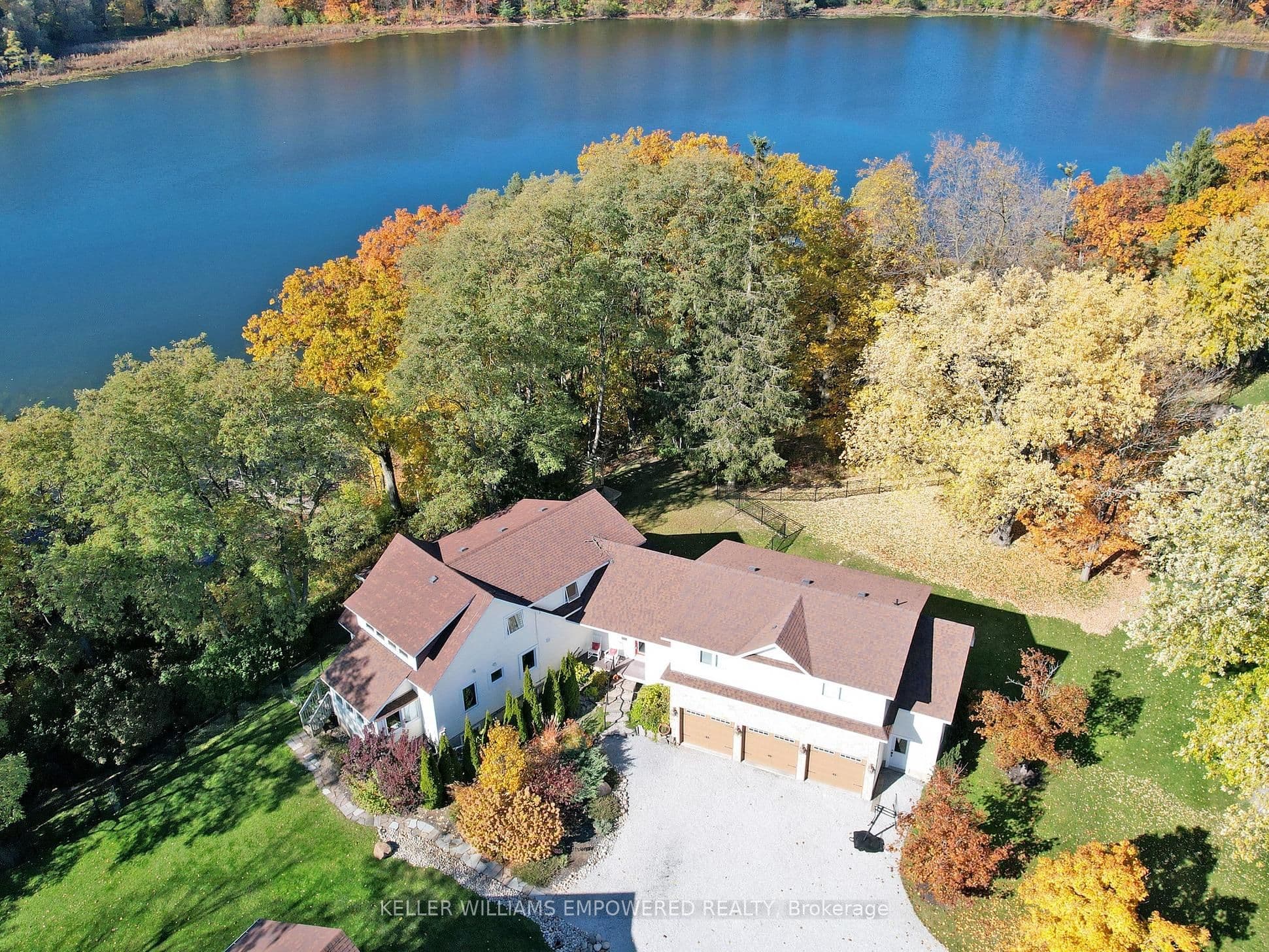 8 Macleod Estate Court, Richmond Hill, ON L4E 0B1