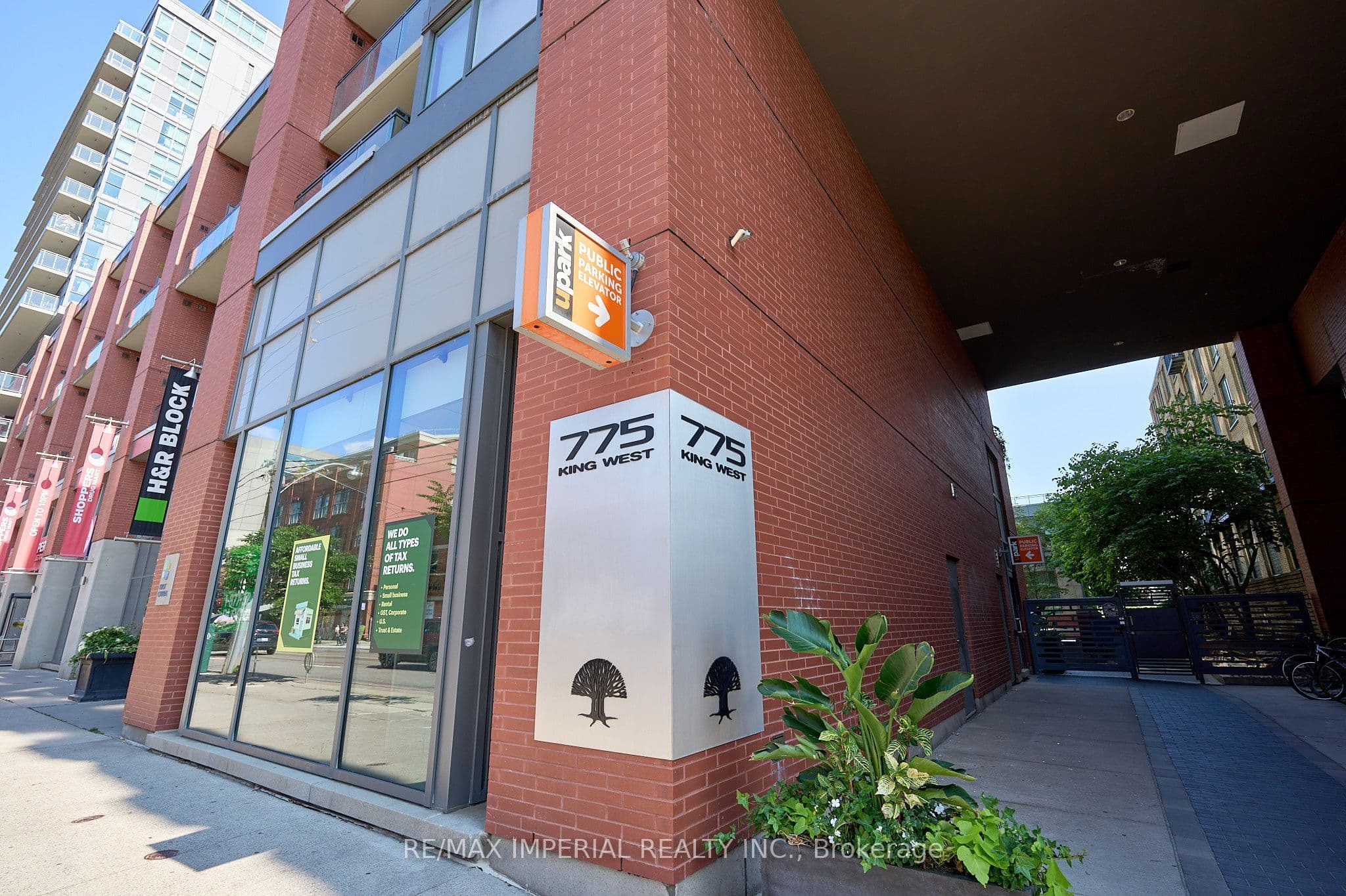 775 King Street W 901, Toronto, ON M5V 2K3