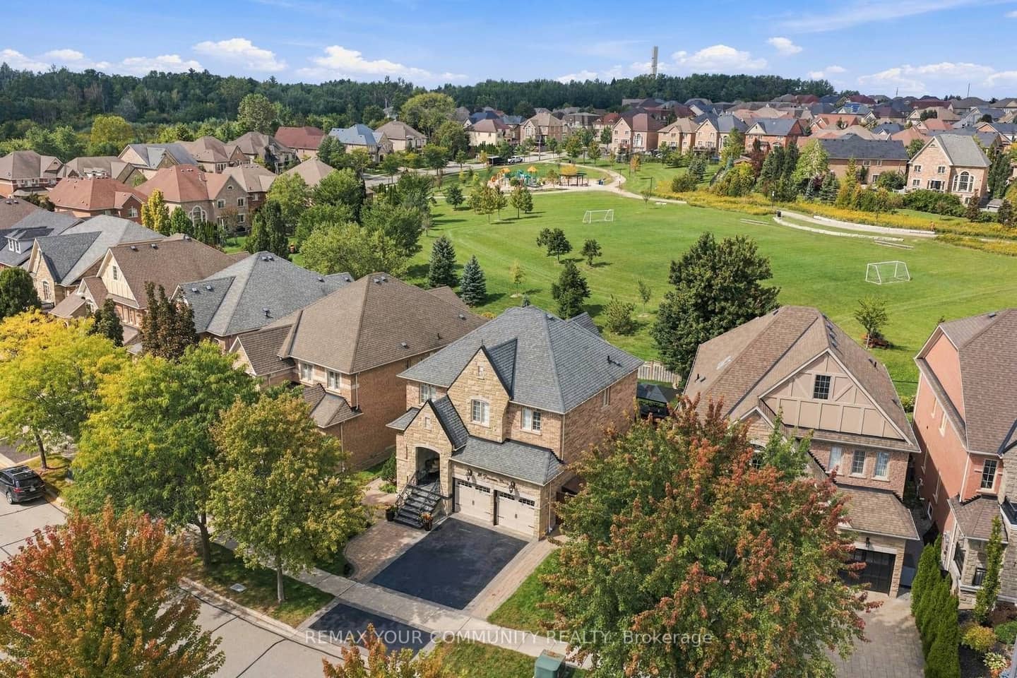 38 Dimarino Drive, Vaughan, ON L6A 0E8