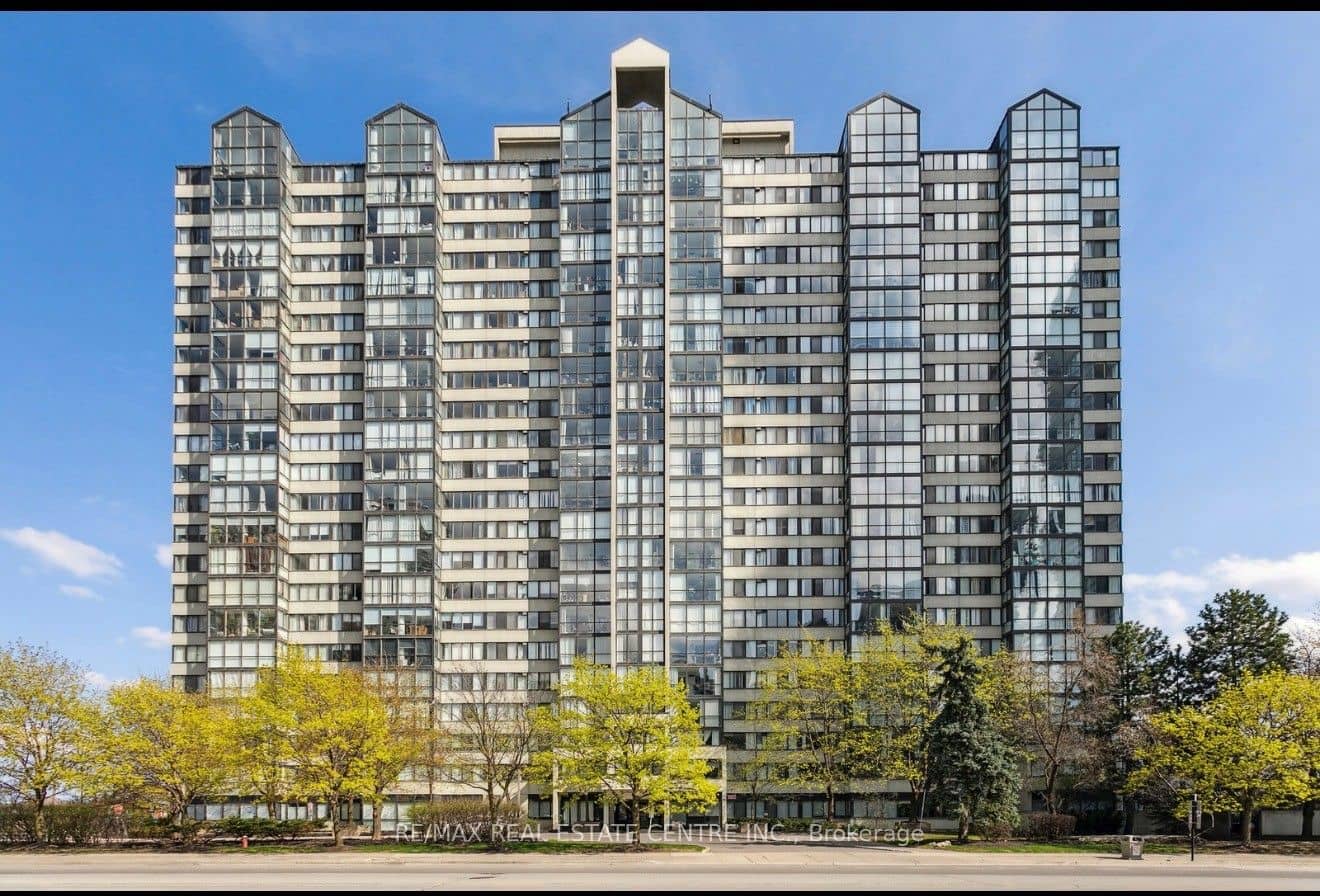 350 Webb Drive 411, Mississauga, ON L5B 3W4