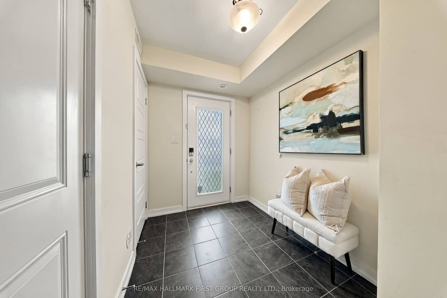 250 Finch Avenue 303, Pickering, ON L1V 0G6