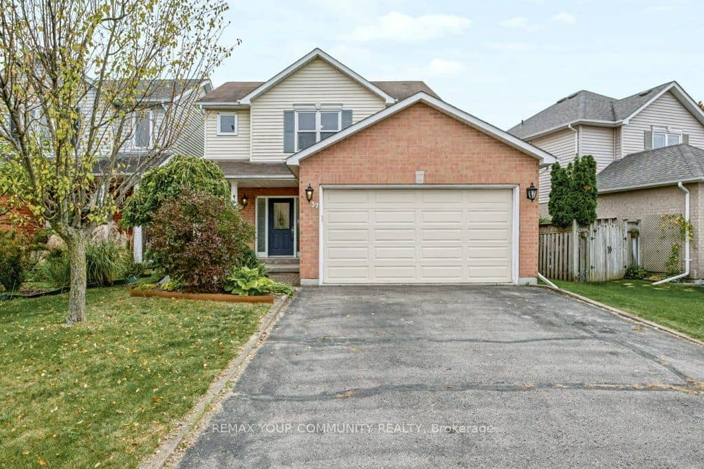 37 Brownstone Crescent, Clarington, ON L1E 2Y1