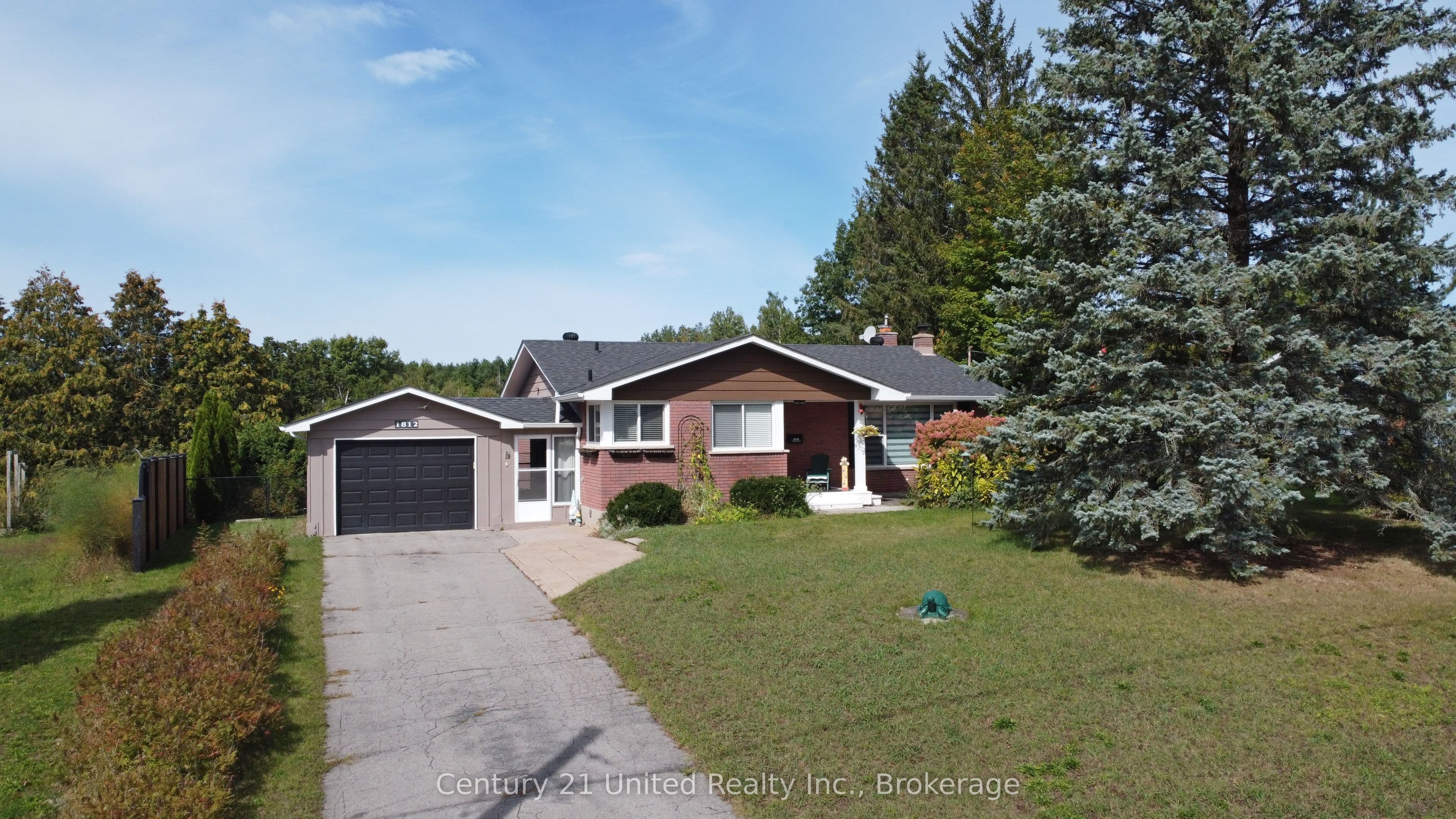 1812 Youngs Point Road, Selwyn, ON K0L 2H0
