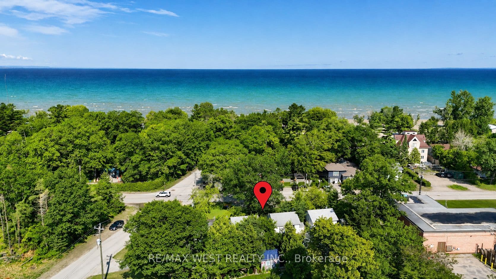 195 Dunkerron Avenue, Wasaga Beach, ON L9Z 2G8