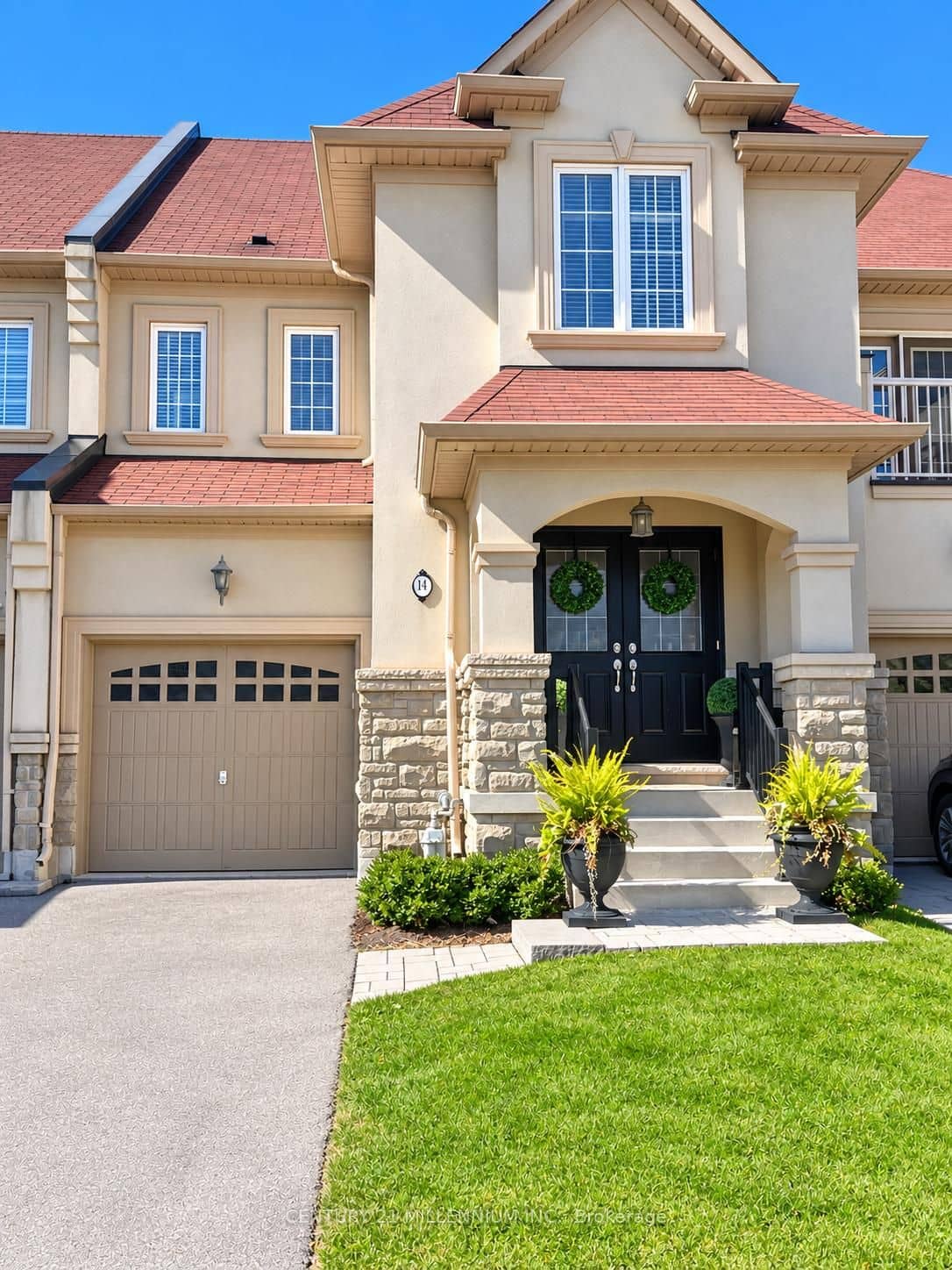 14 Beachville Circle, Brampton, ON L6X 0V4