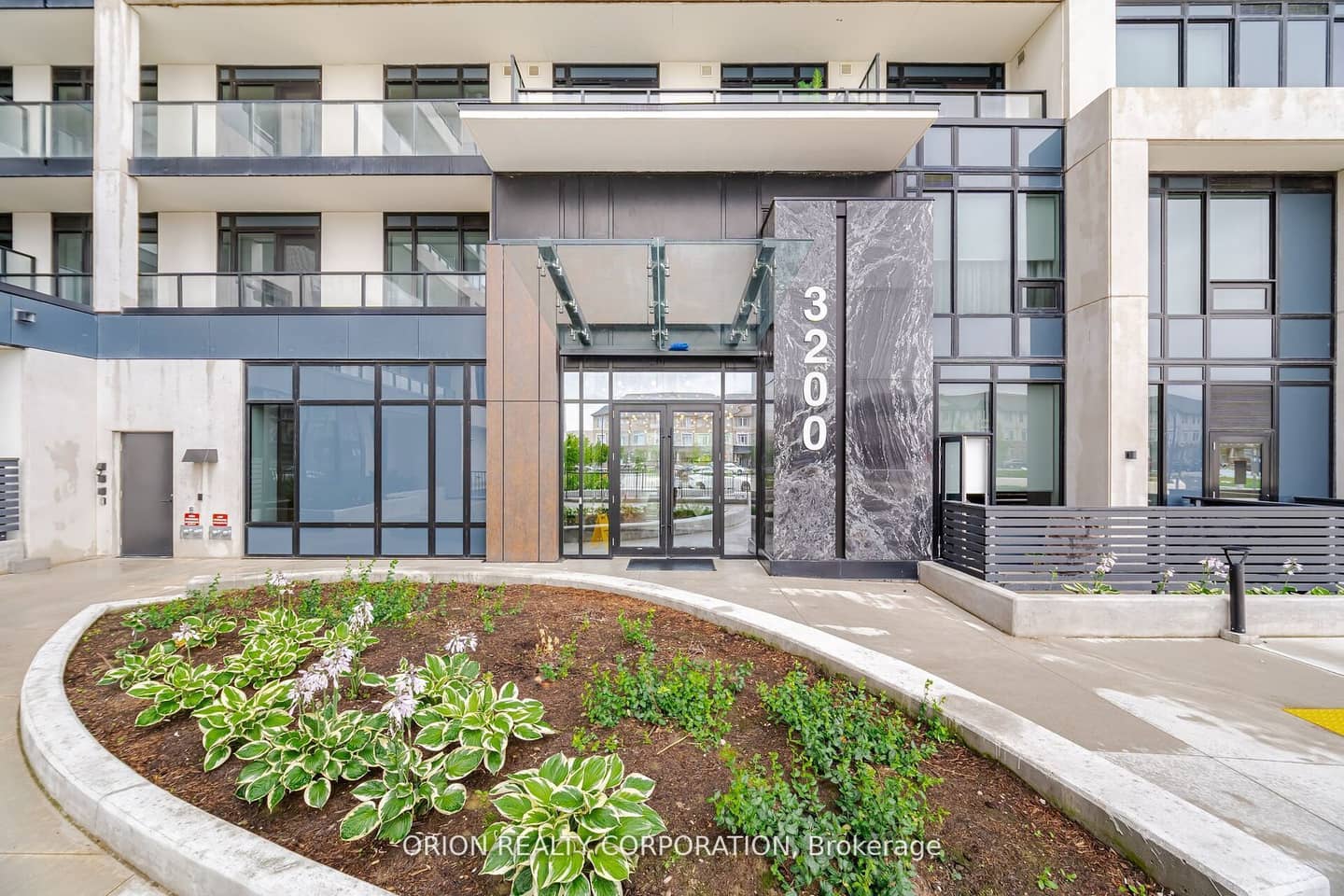 3200 William Coltson Avenue 509, Oakville, ON L6H 7W6