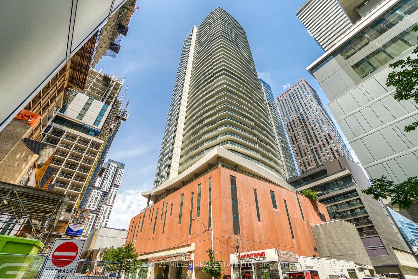21 Widmer Street 3701, Toronto, ON M5V 0B8