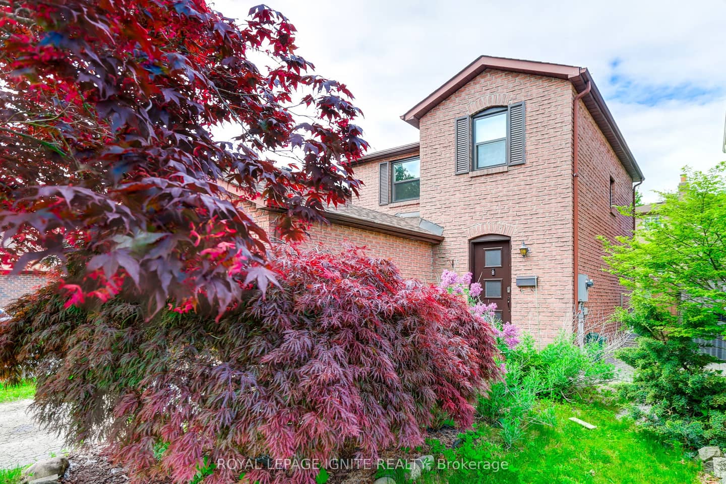 172 Radford Drive, Ajax, ON L1T 2C2
