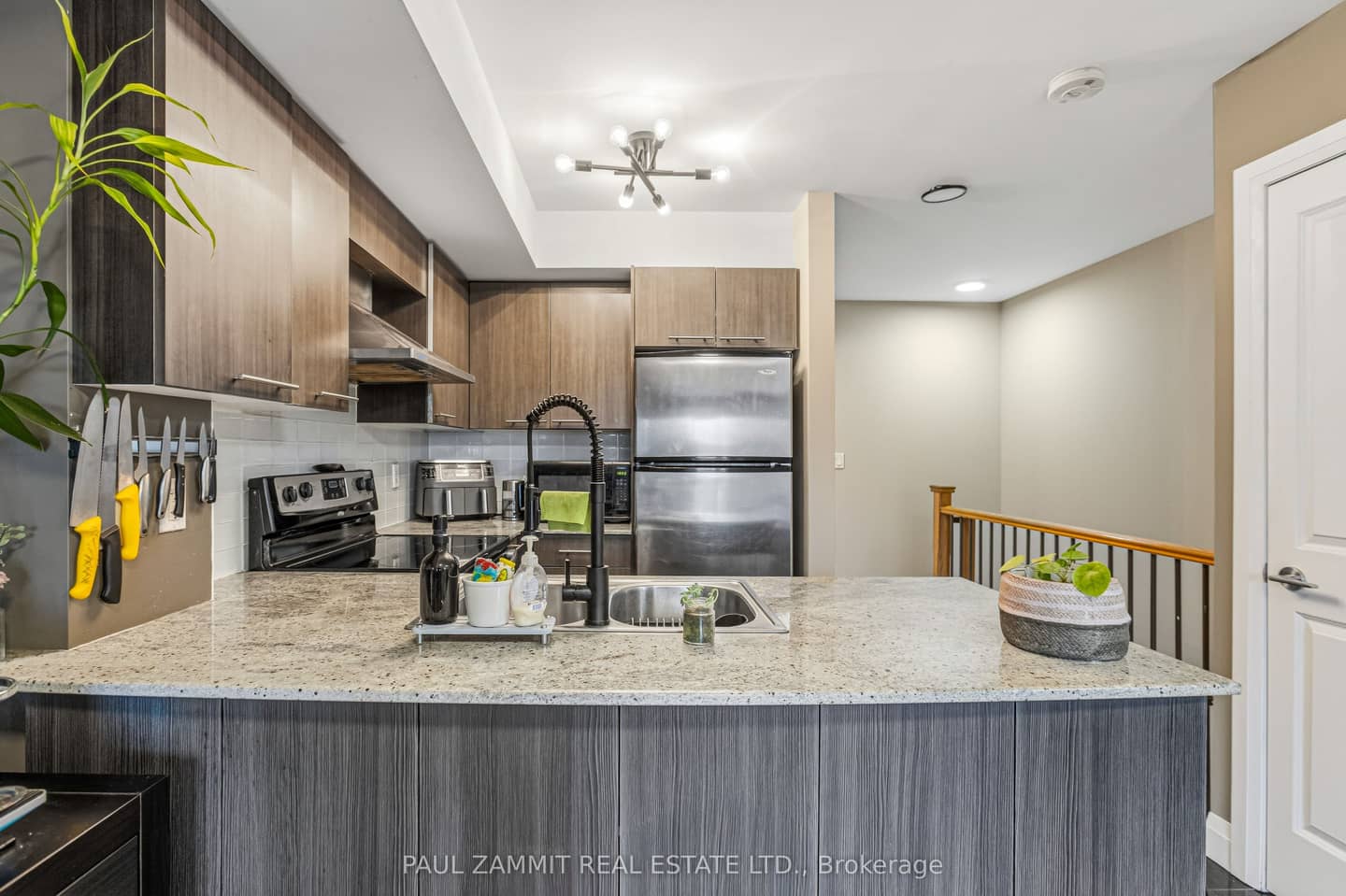 320 John Street 217, Markham, ON L3T 0B1
