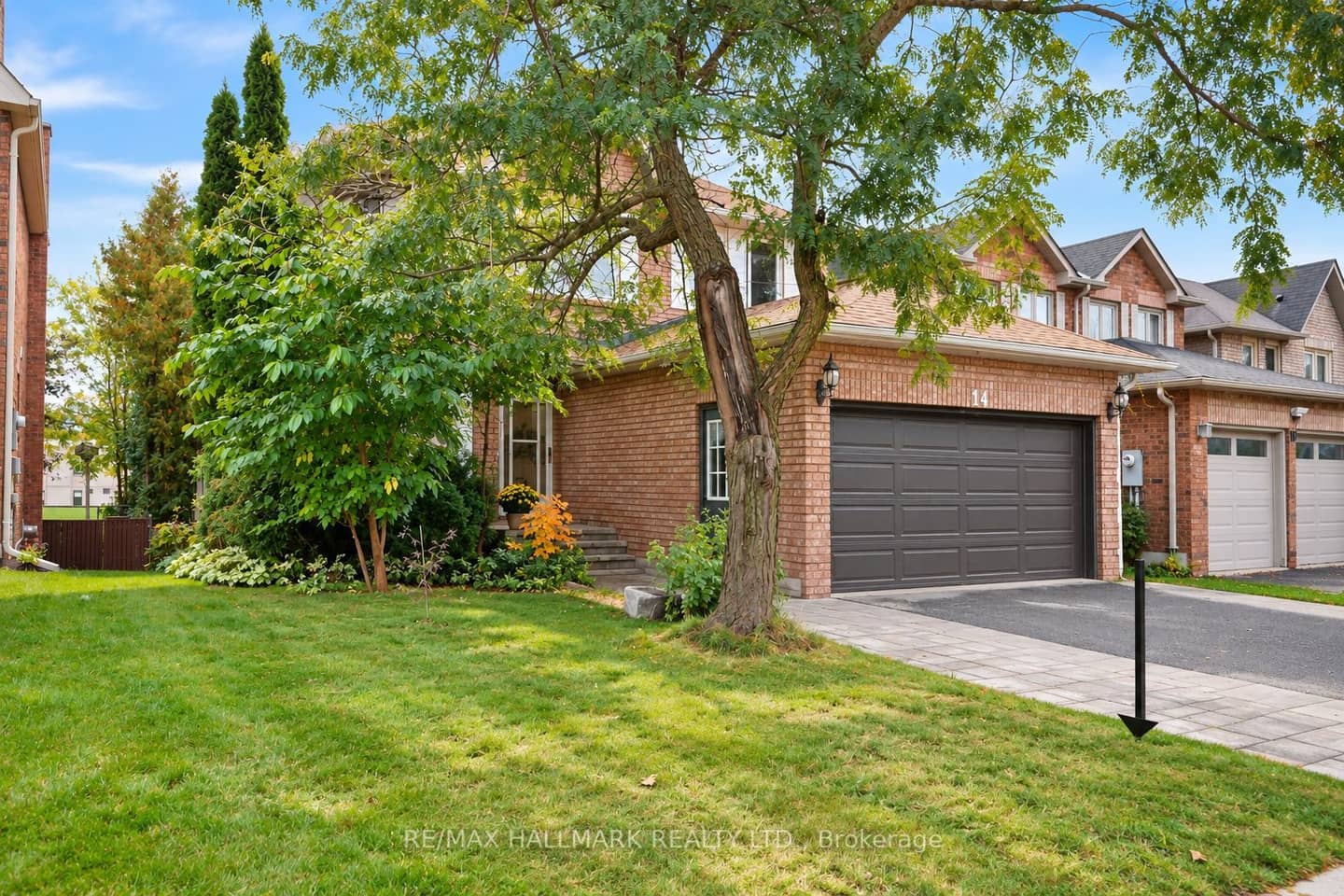 14 Crawford Rose Drive, Aurora, ON L4G 4P2
