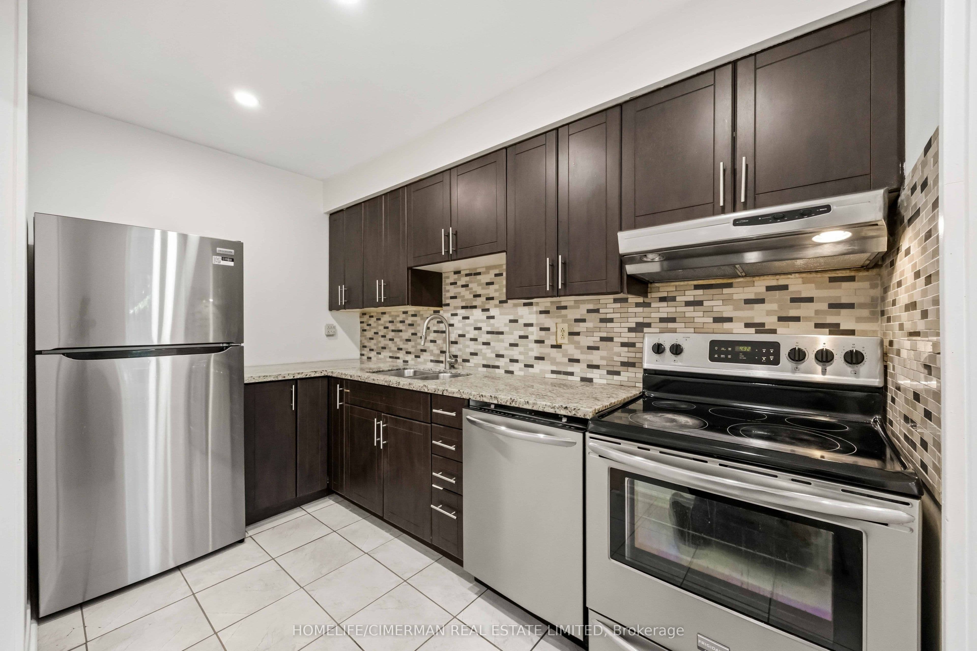 142 Thorny Vineway, Toronto, ON M2J 4J6