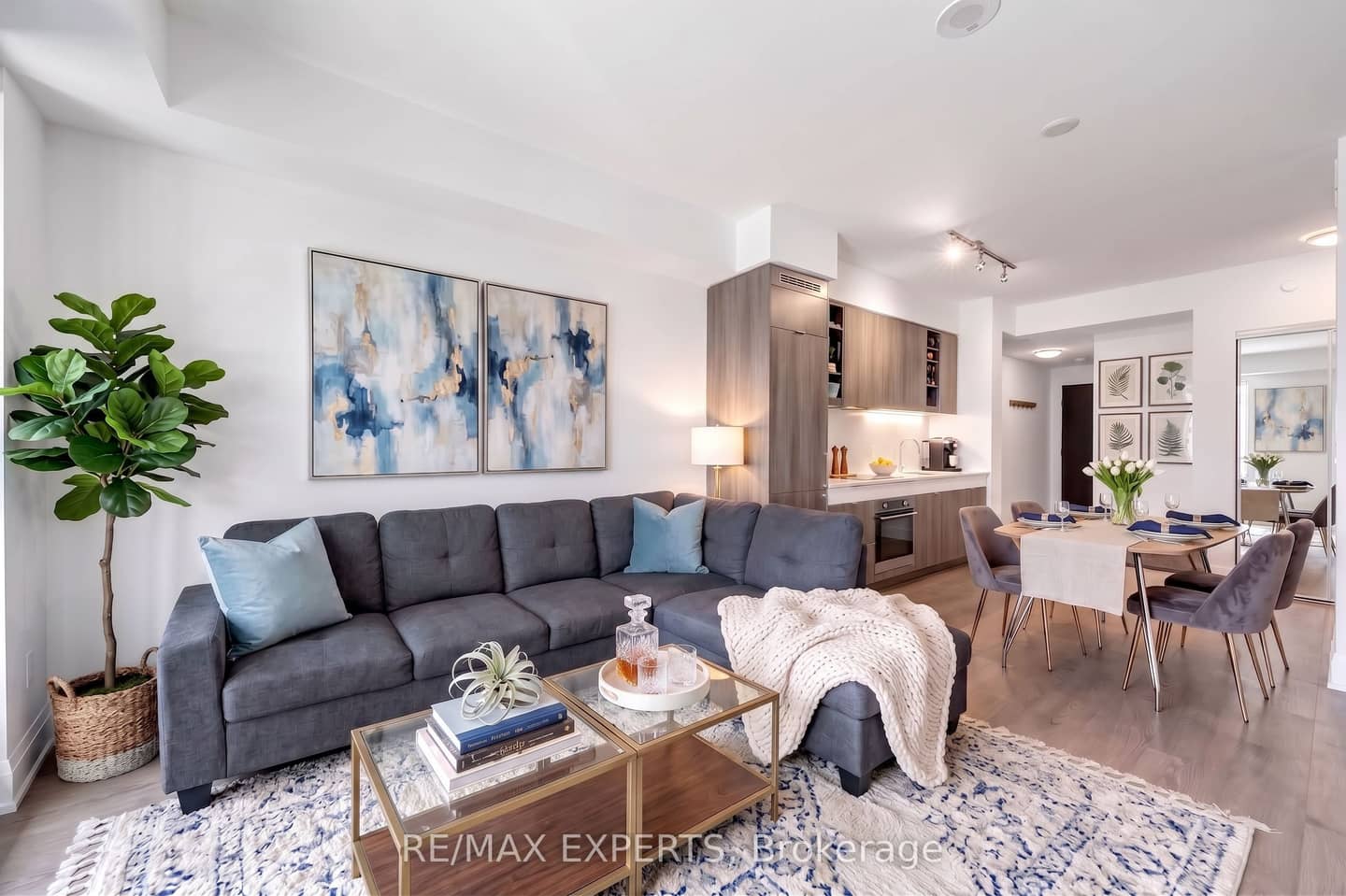 101 Erskine Avenue 2103, Toronto, ON M4P 0C5