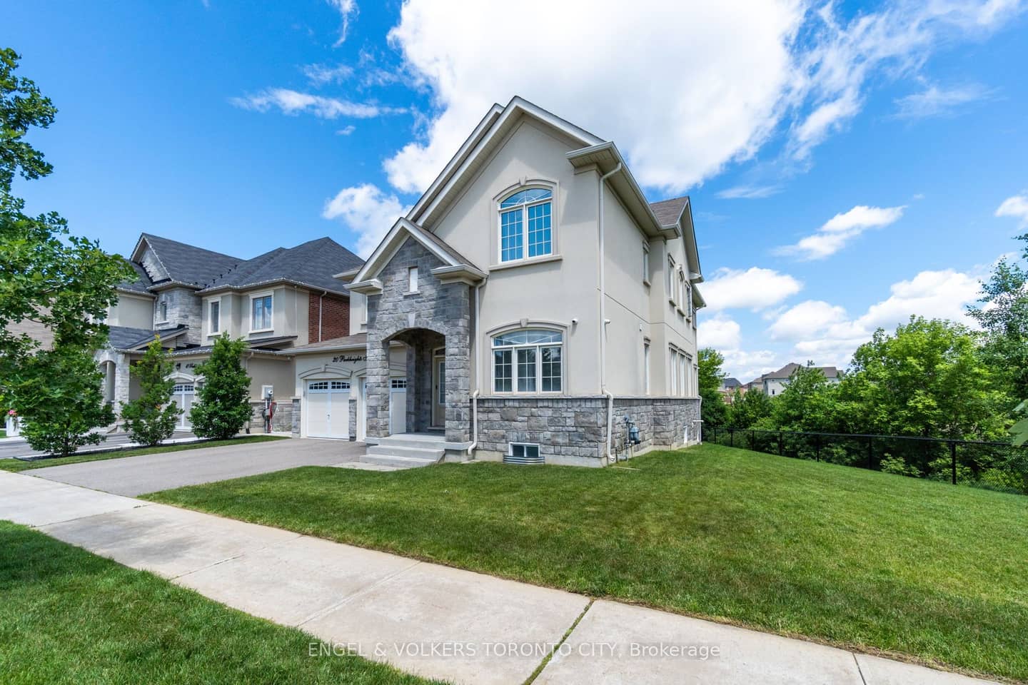 20 Parkheights Trail, King, ON L7B 0A6