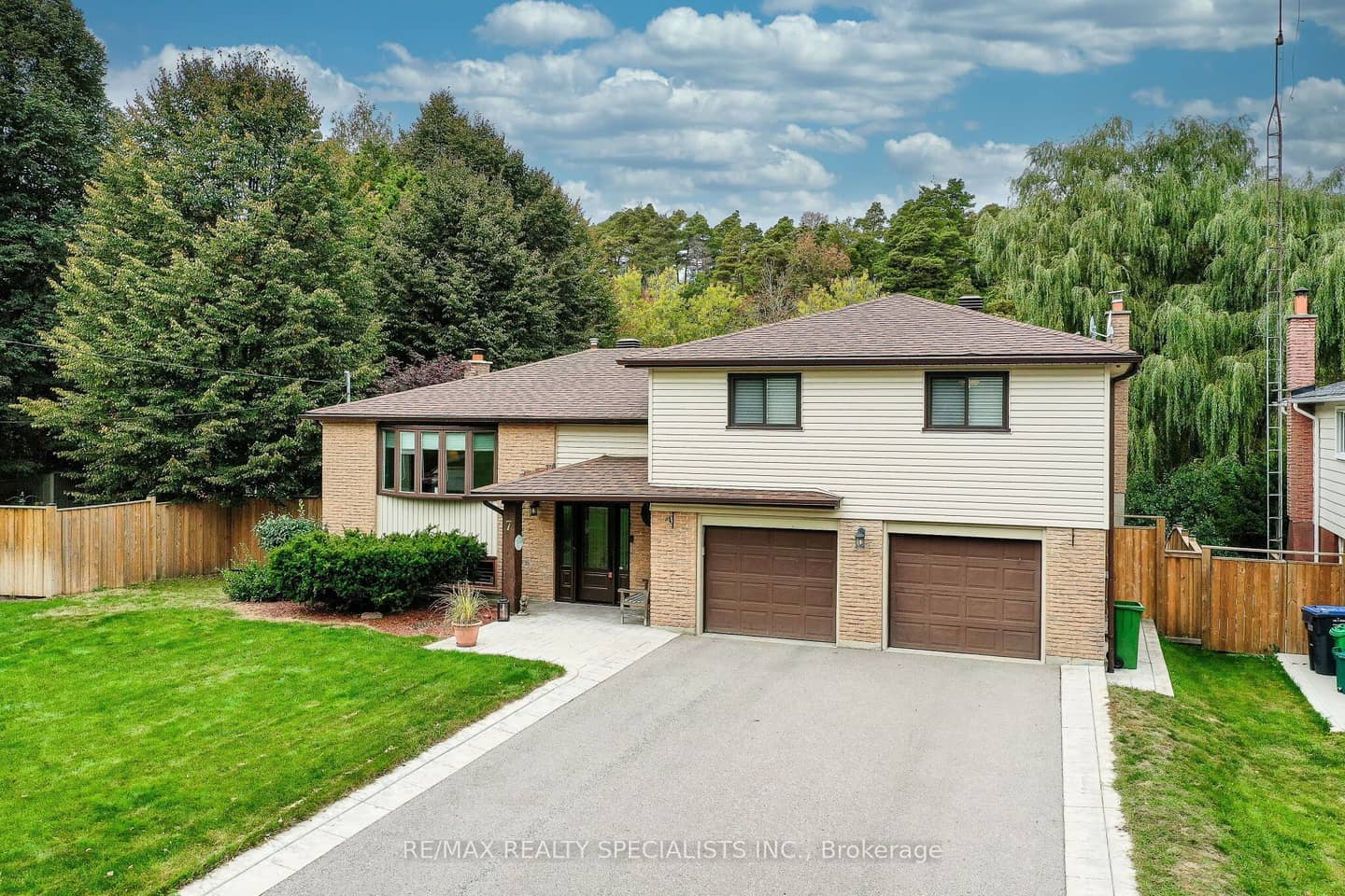7 Orsi Road, Caledon, ON L7C 1K9