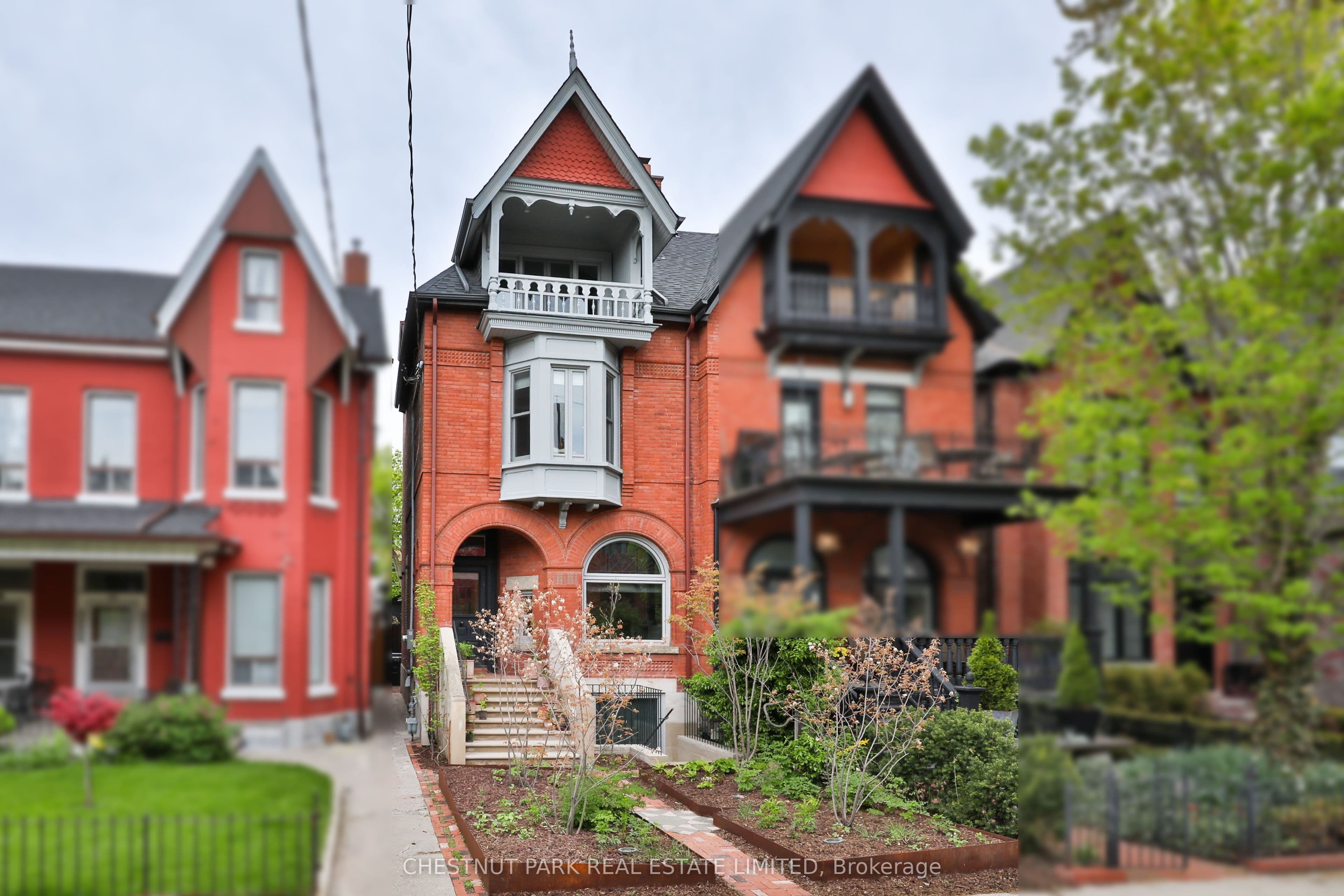 424 Euclid Avenue, Toronto, ON M6G 2S9